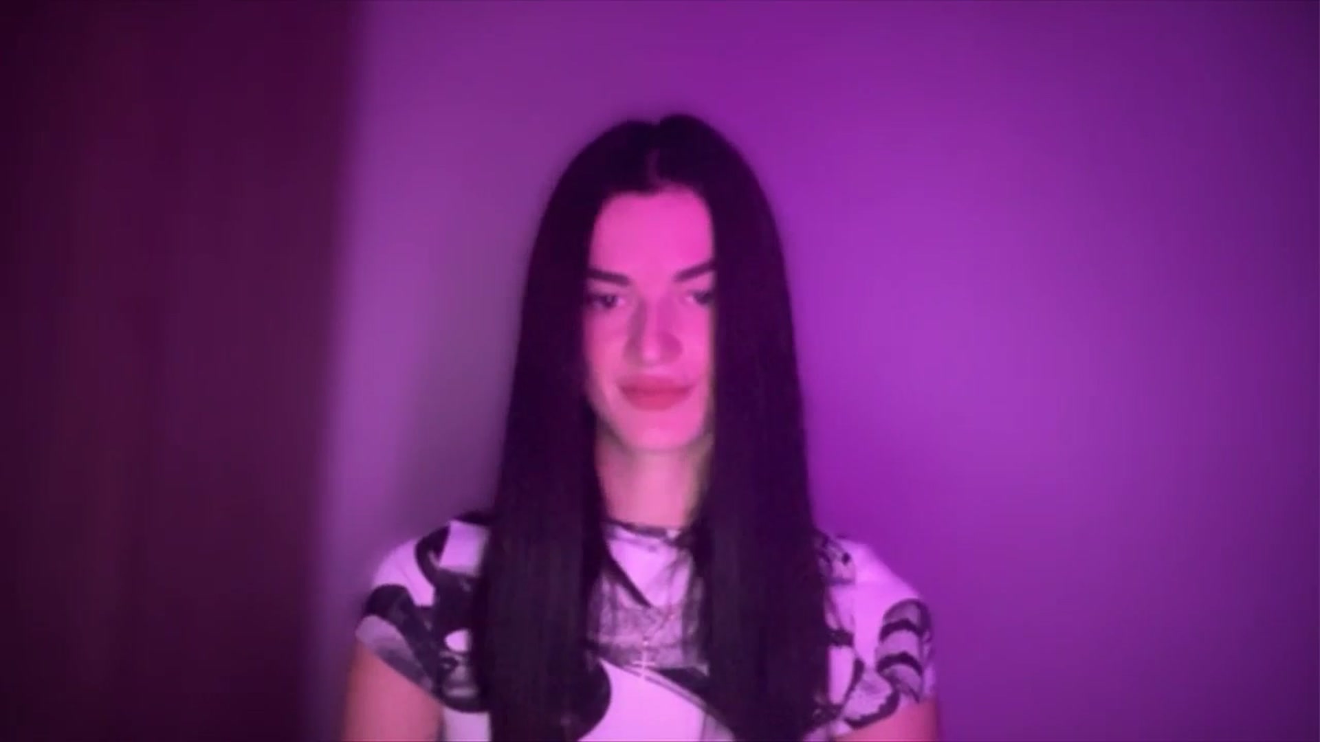 Gallery image thumbnail from Scarlet_flo's myfreecams stream on, 11/10/2024, 16:45 image 3 of 20