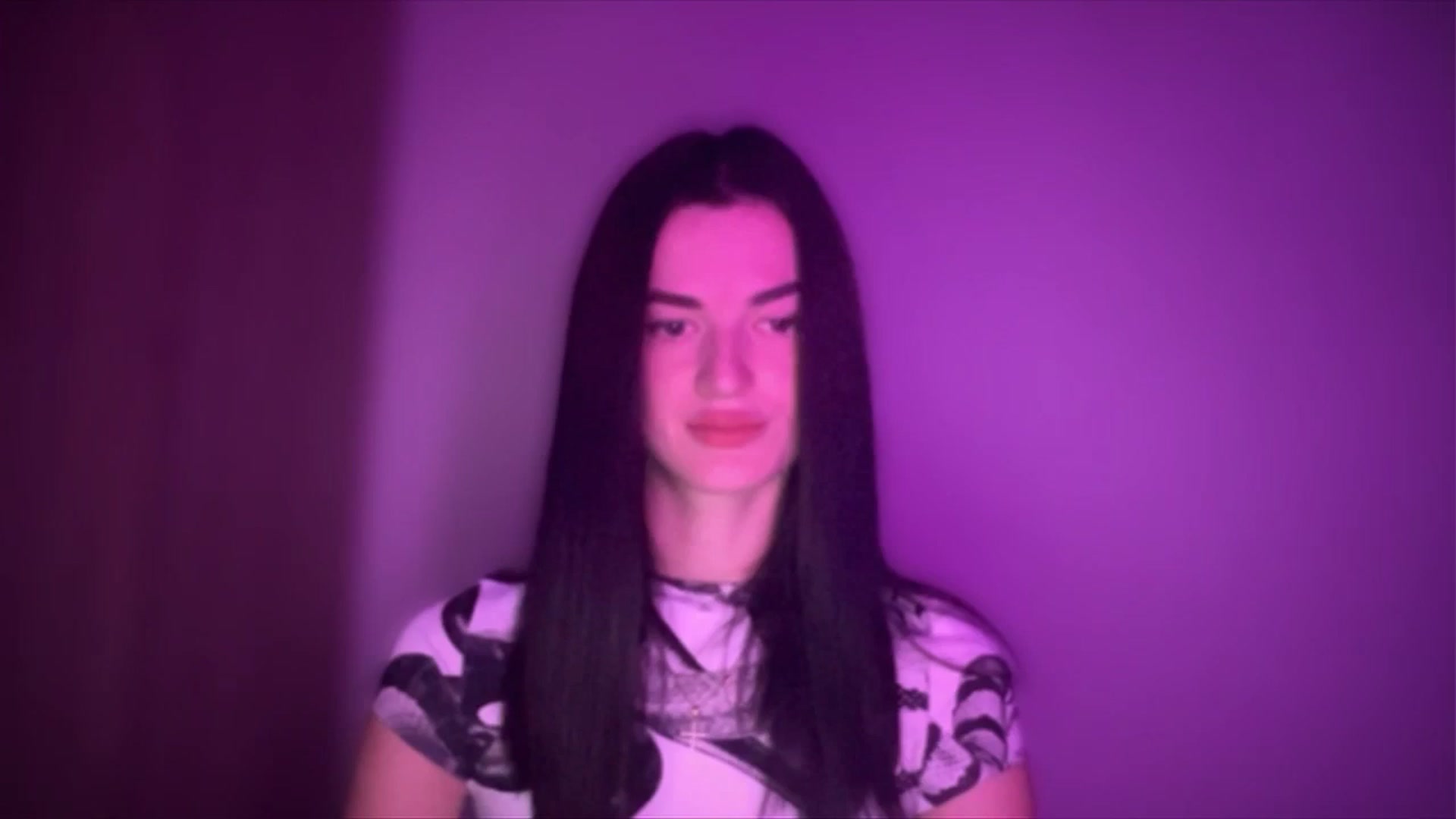 Gallery image thumbnail from Scarlet_flo's myfreecams stream on, 11/10/2024, 16:45 image 1 of 20