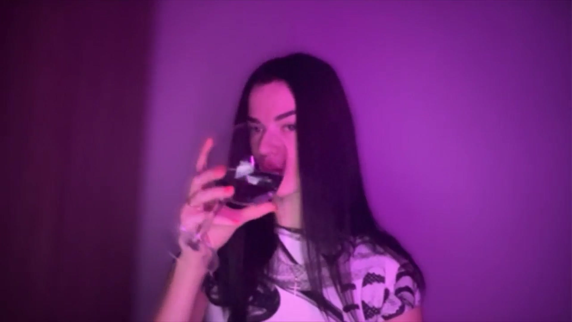 Gallery image thumbnail from Scarlet_flo's myfreecams stream on, 11/10/2024, 16:45 image 17 of 20