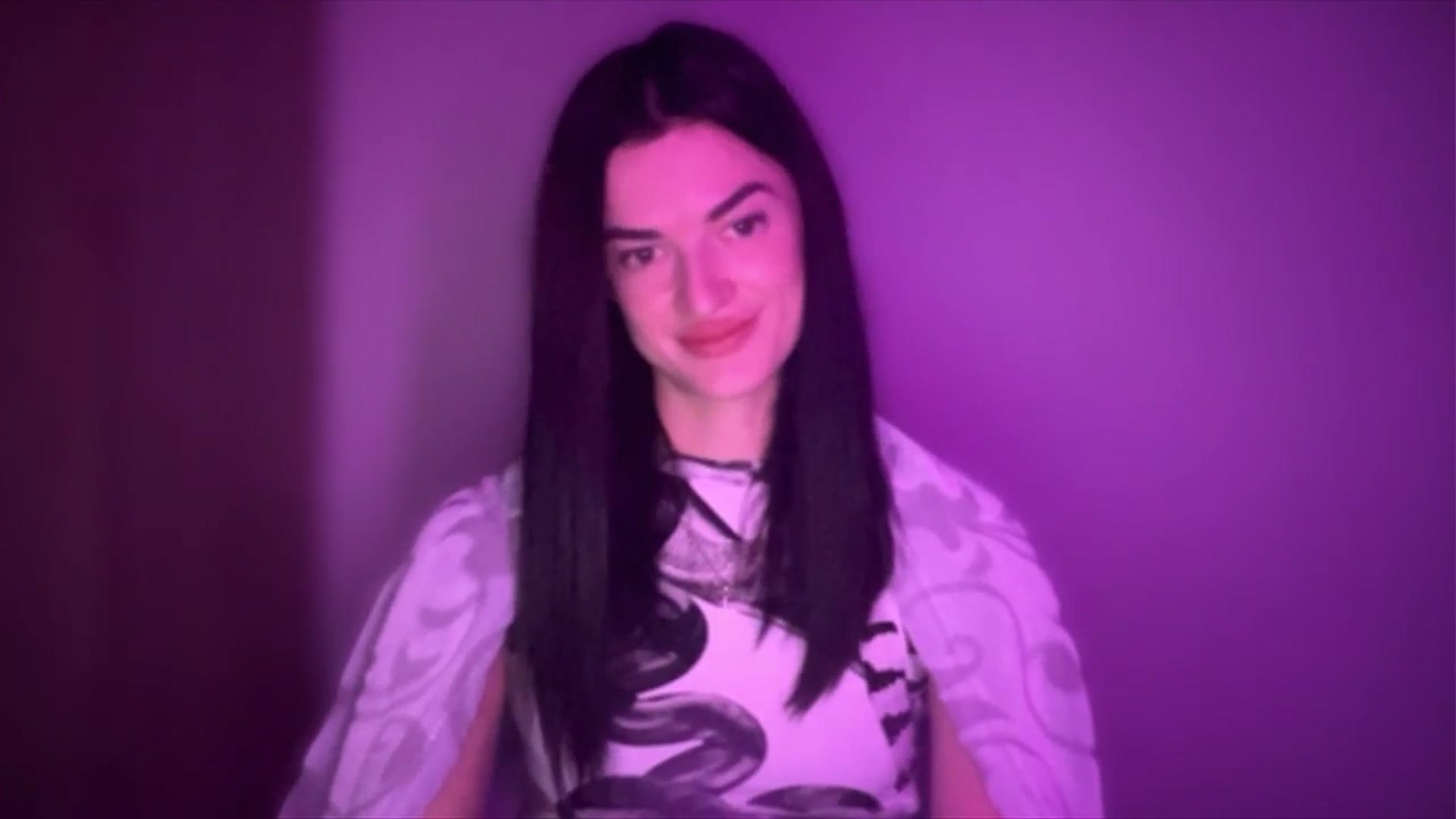Gallery image thumbnail from Scarlet_flo's myfreecams stream on, 11/10/2024, 19:00 image 5 of 20
