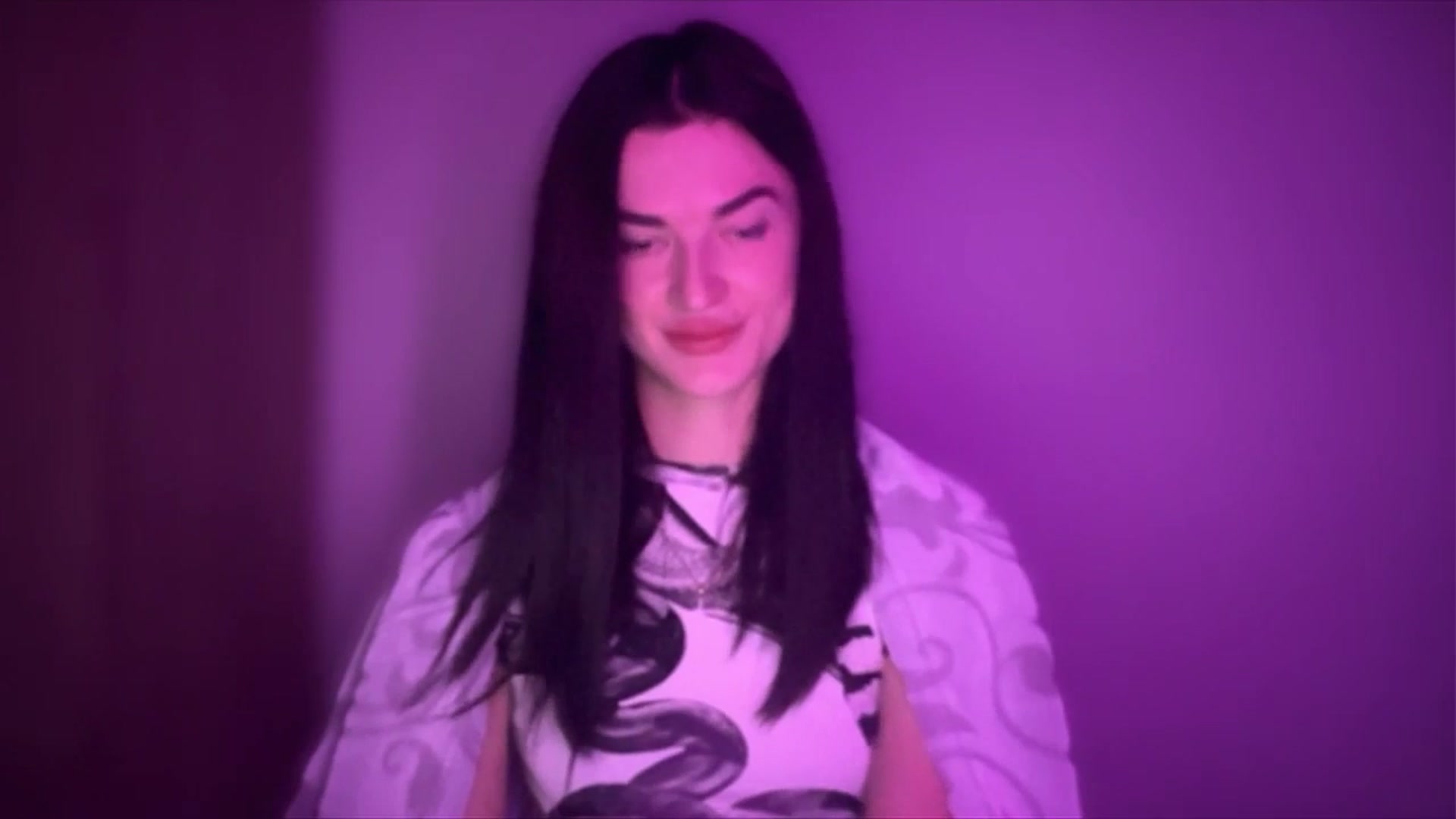 Gallery image thumbnail from Scarlet_flo's myfreecams stream on, 11/10/2024, 19:00 image 6 of 20