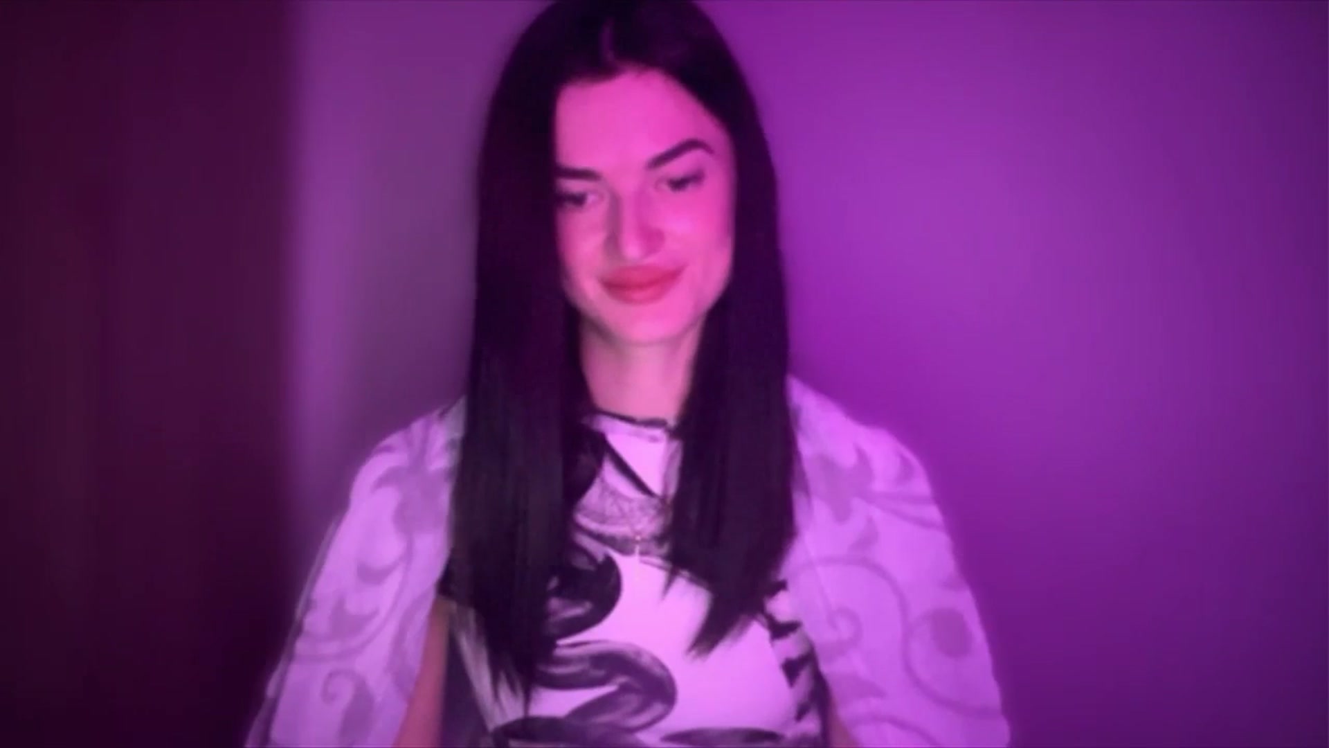 Gallery image thumbnail from Scarlet_flo's myfreecams stream on, 11/10/2024, 19:00 image 3 of 20
