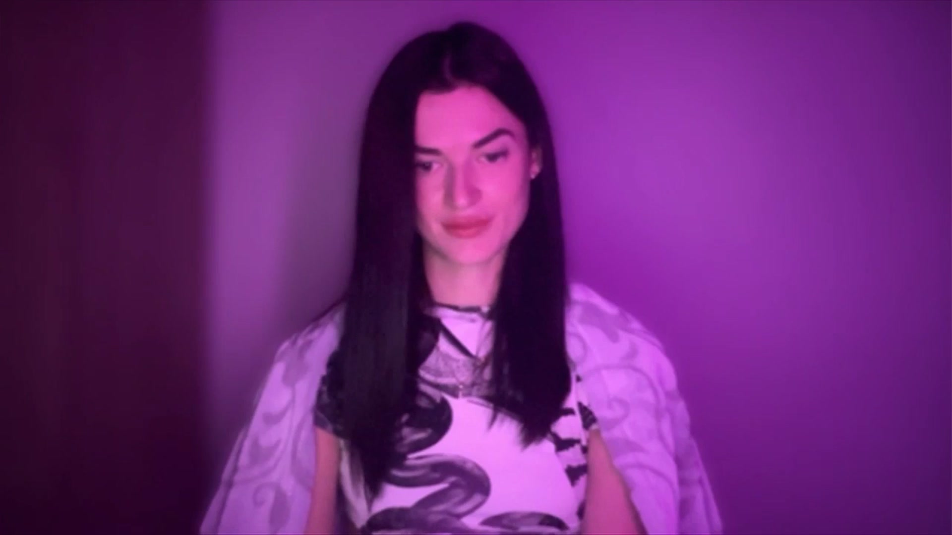 Gallery image thumbnail from Scarlet_flo's myfreecams stream on, 11/10/2024, 19:00 image 19 of 20