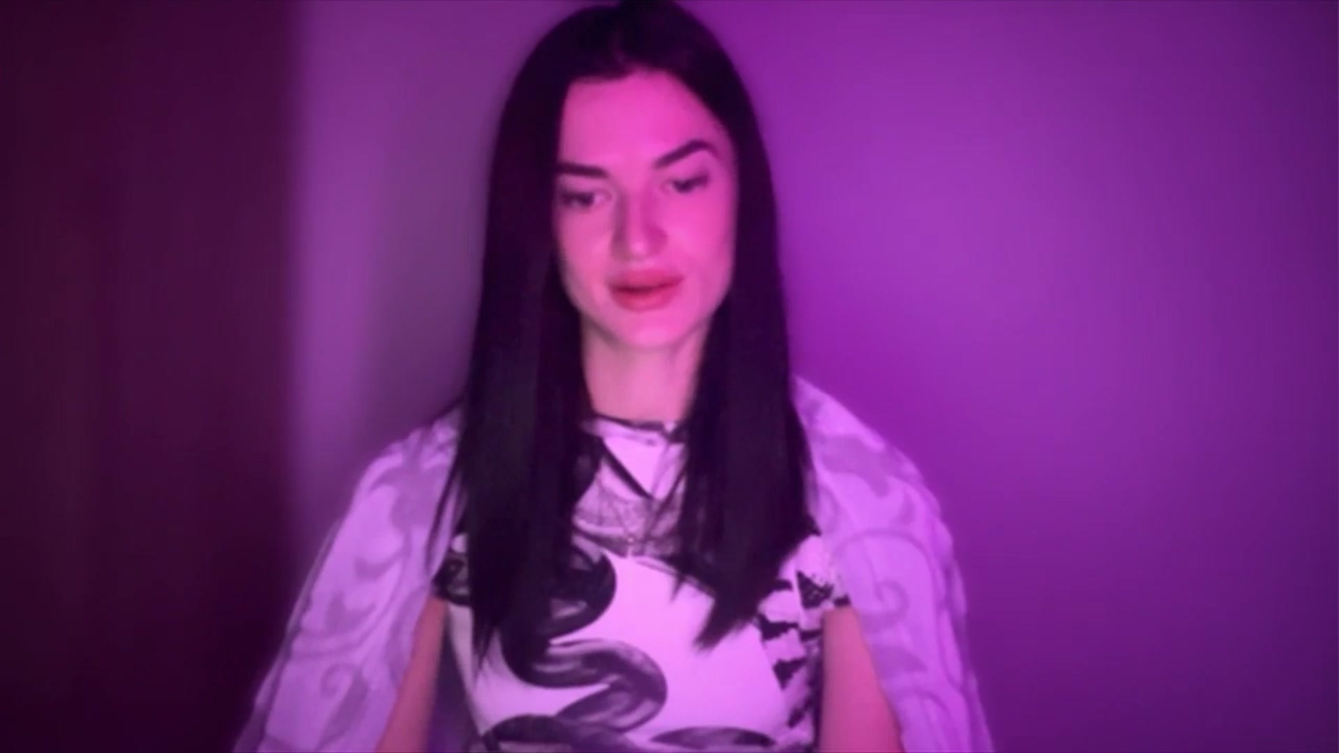 Gallery image thumbnail from Scarlet_flo's myfreecams stream on, 11/10/2024, 19:00 image 11 of 20
