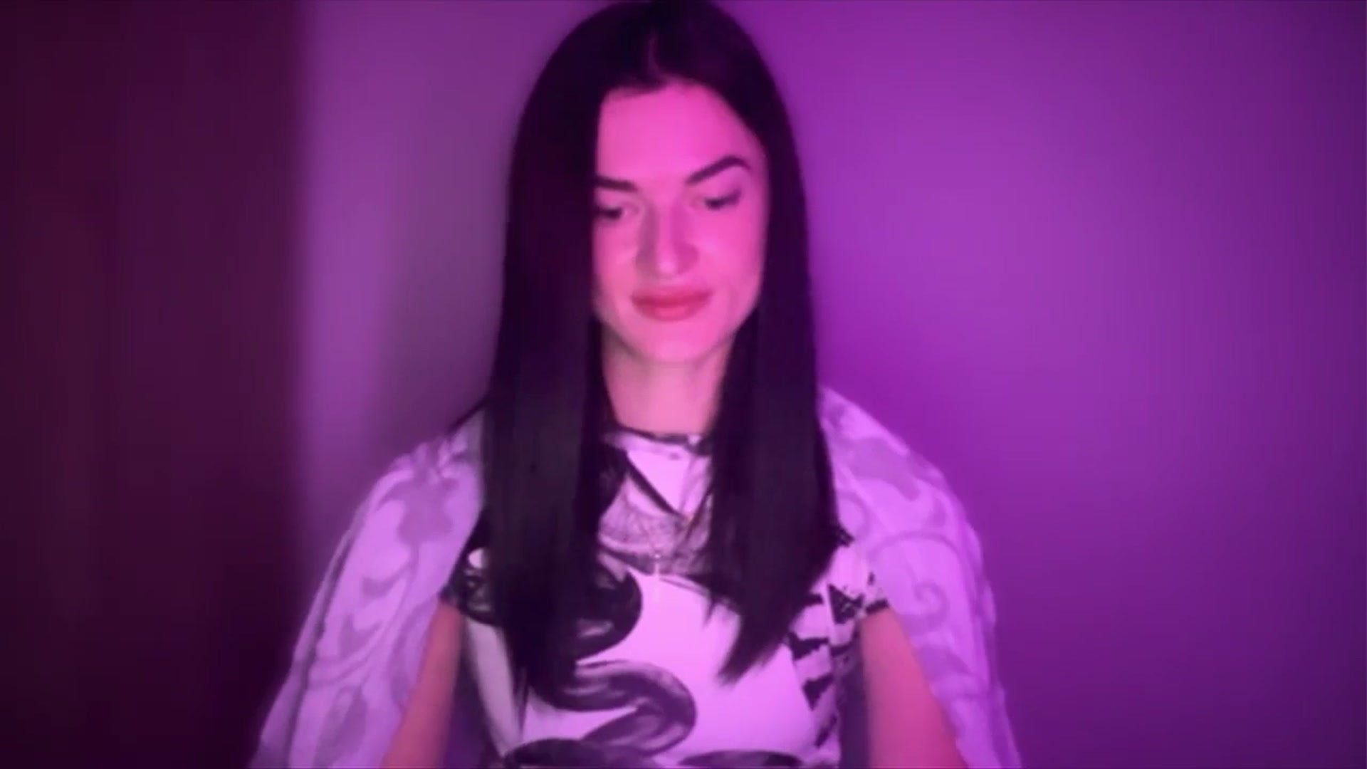 Gallery image thumbnail from Scarlet_flo's myfreecams stream on, 11/10/2024, 19:00 image 13 of 20