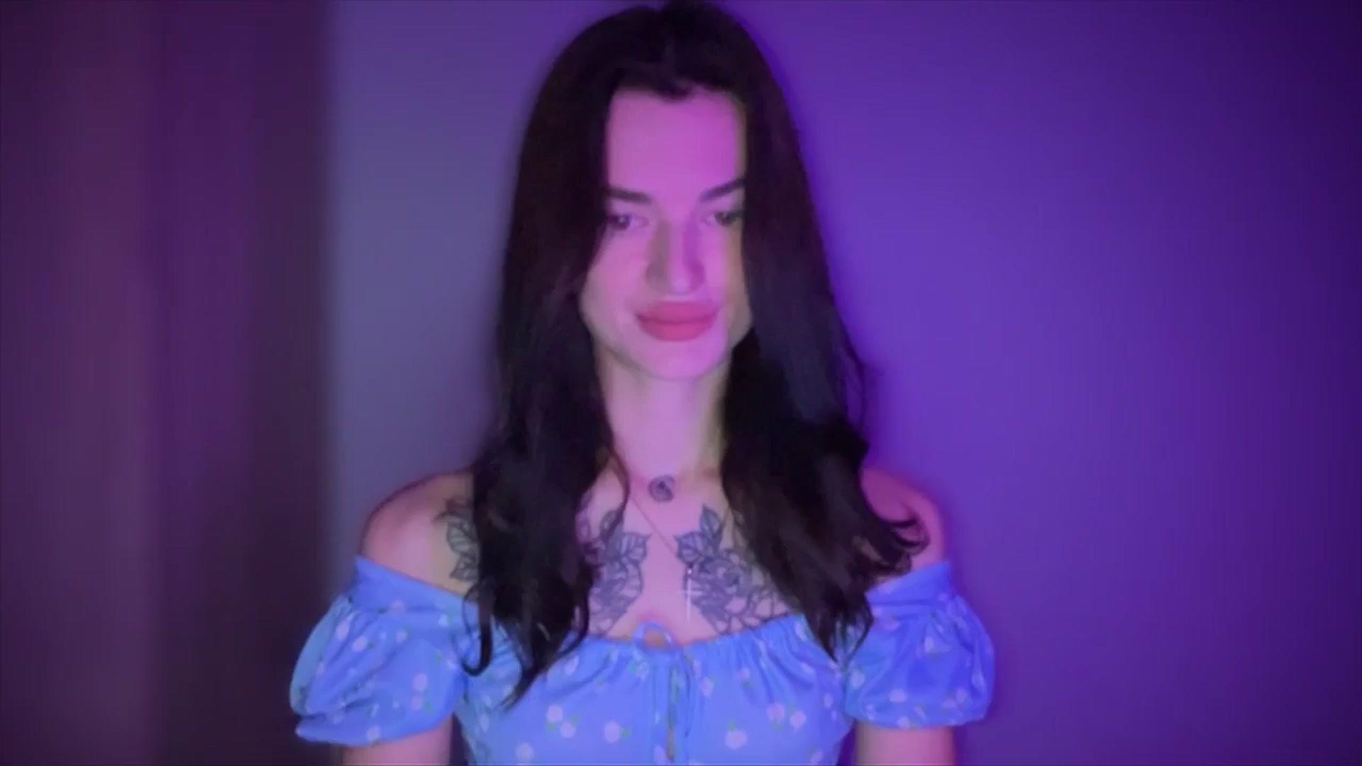Gallery image thumbnail from Scarlet_flo's myfreecams stream on, 11/15/2024, 17:22 image 2 of 20