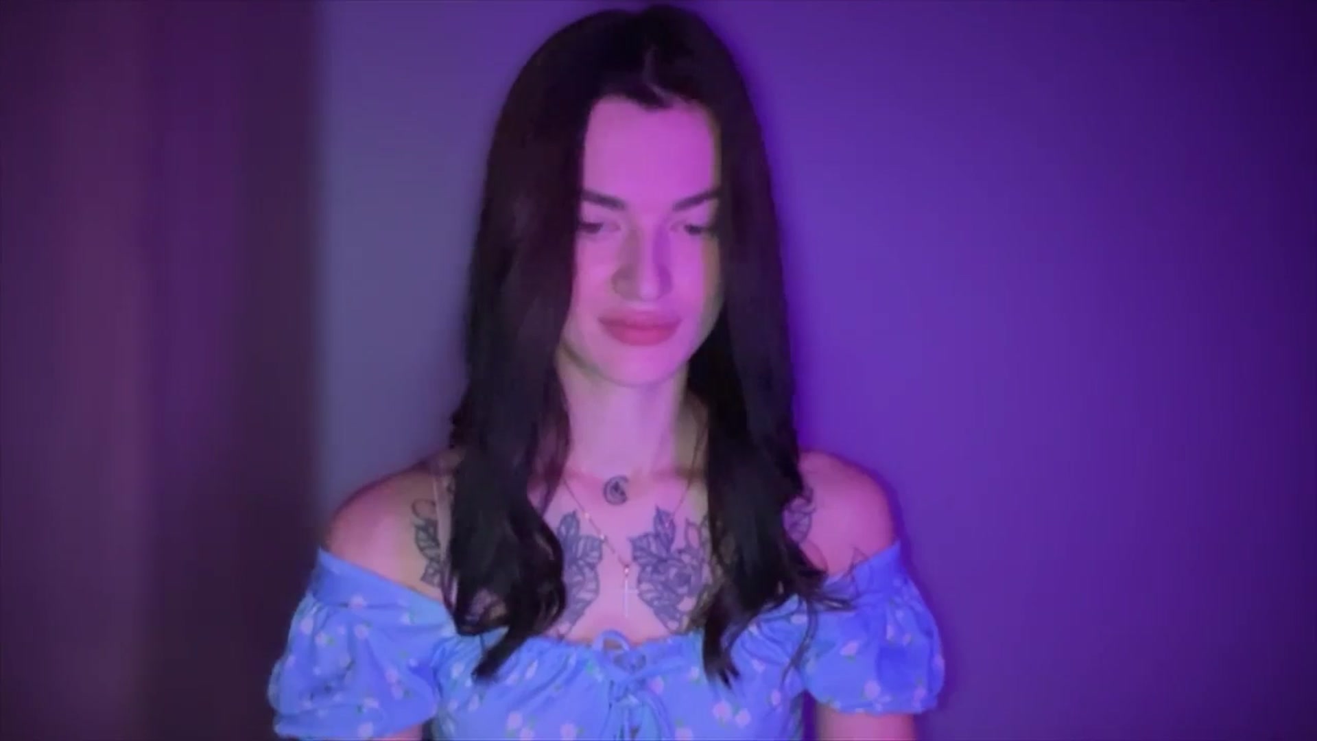 Gallery image thumbnail from Scarlet_flo's myfreecams stream on, 11/15/2024, 17:22 image 20 of 20