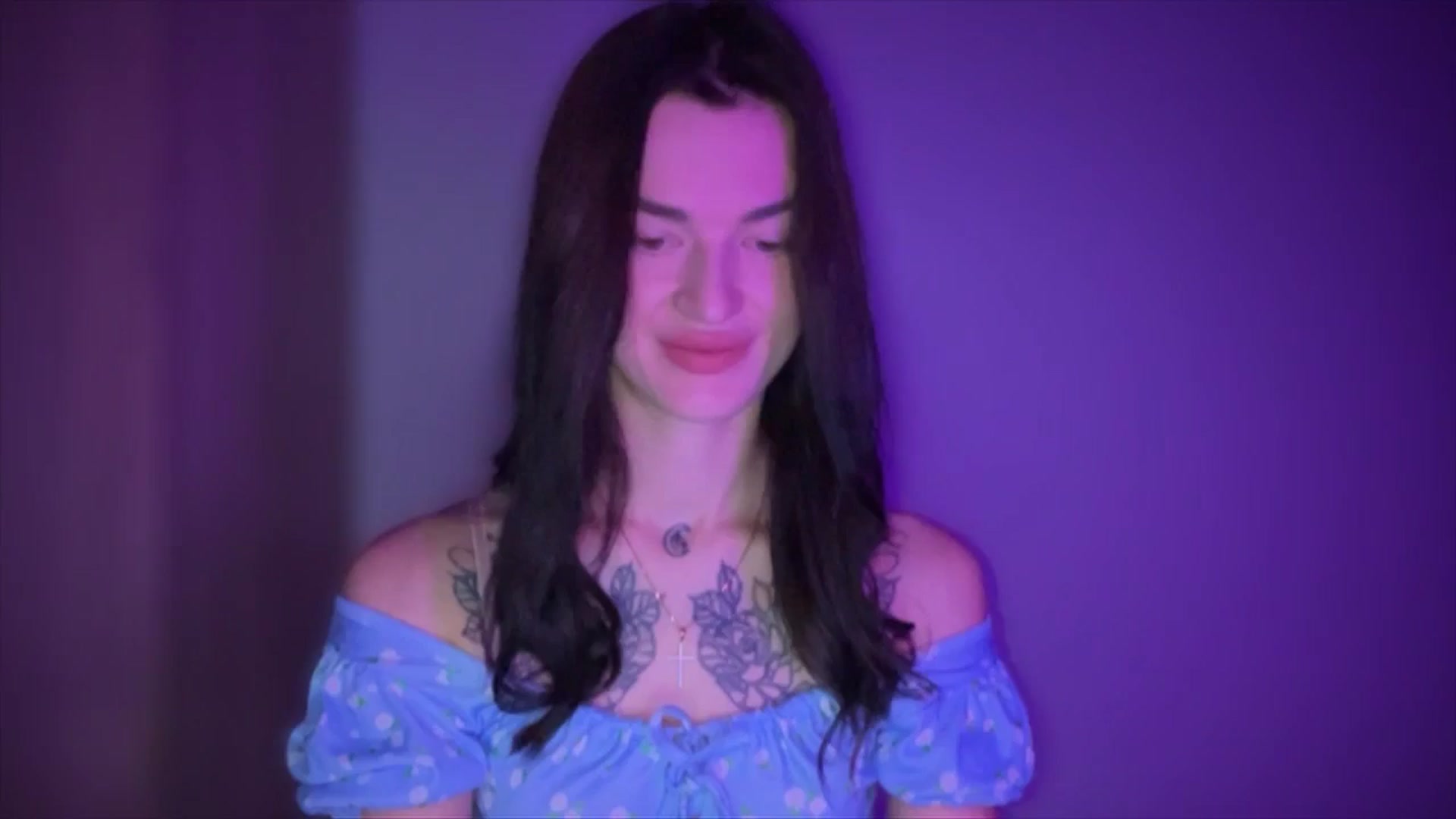 Gallery image thumbnail from Scarlet_flo's myfreecams stream on, 11/15/2024, 17:22 image 16 of 20