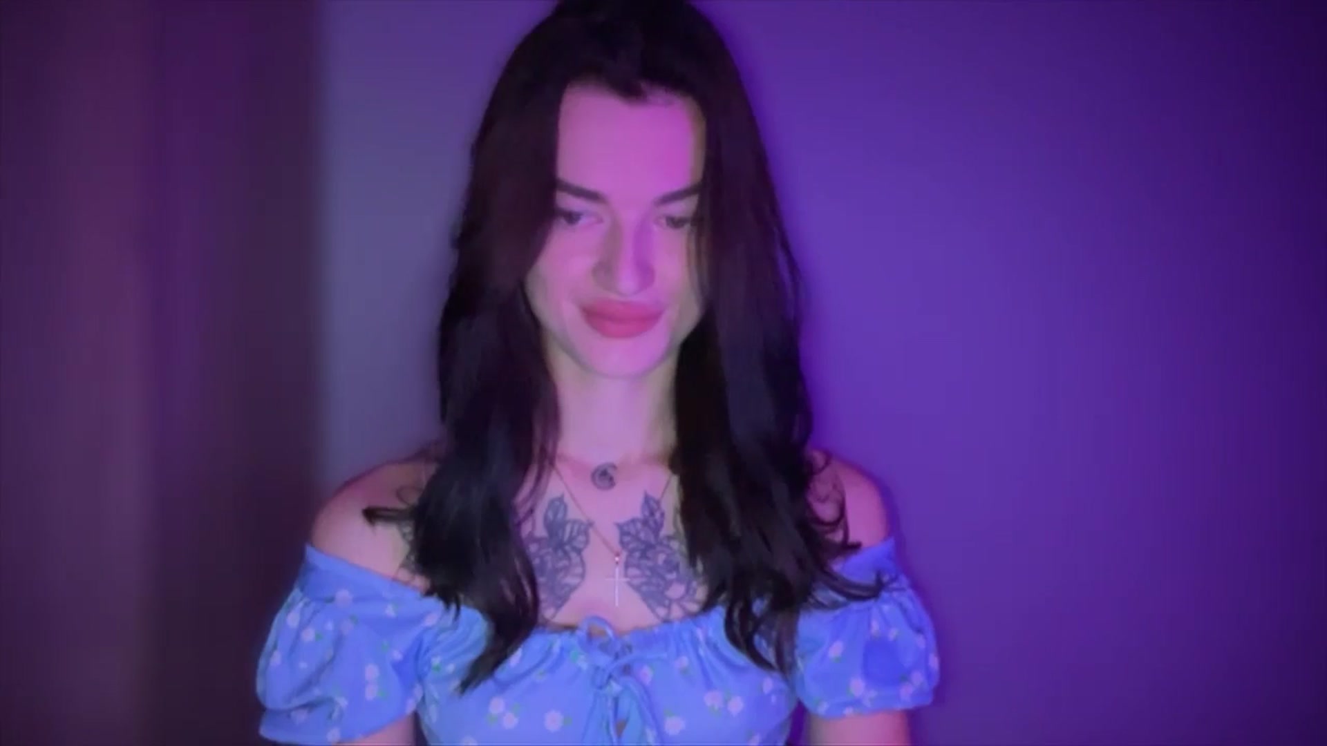Gallery image thumbnail from Scarlet_flo's myfreecams stream on, 11/15/2024, 17:22 image 9 of 20