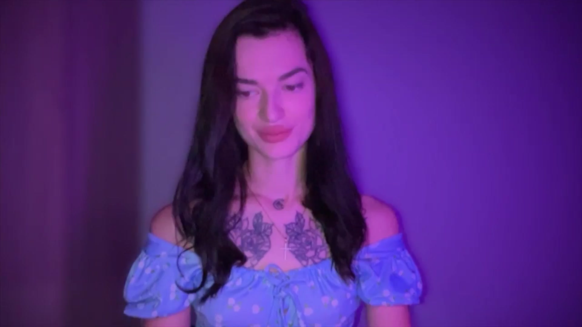 Gallery image thumbnail from Scarlet_flo's myfreecams stream on, 11/15/2024, 17:22 image 5 of 20
