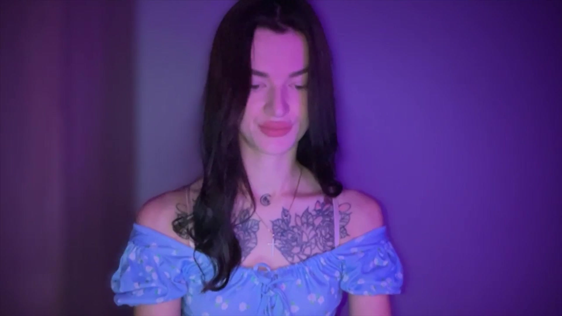 Gallery image thumbnail from Scarlet_flo's myfreecams stream on, 11/15/2024, 17:22 image 3 of 20