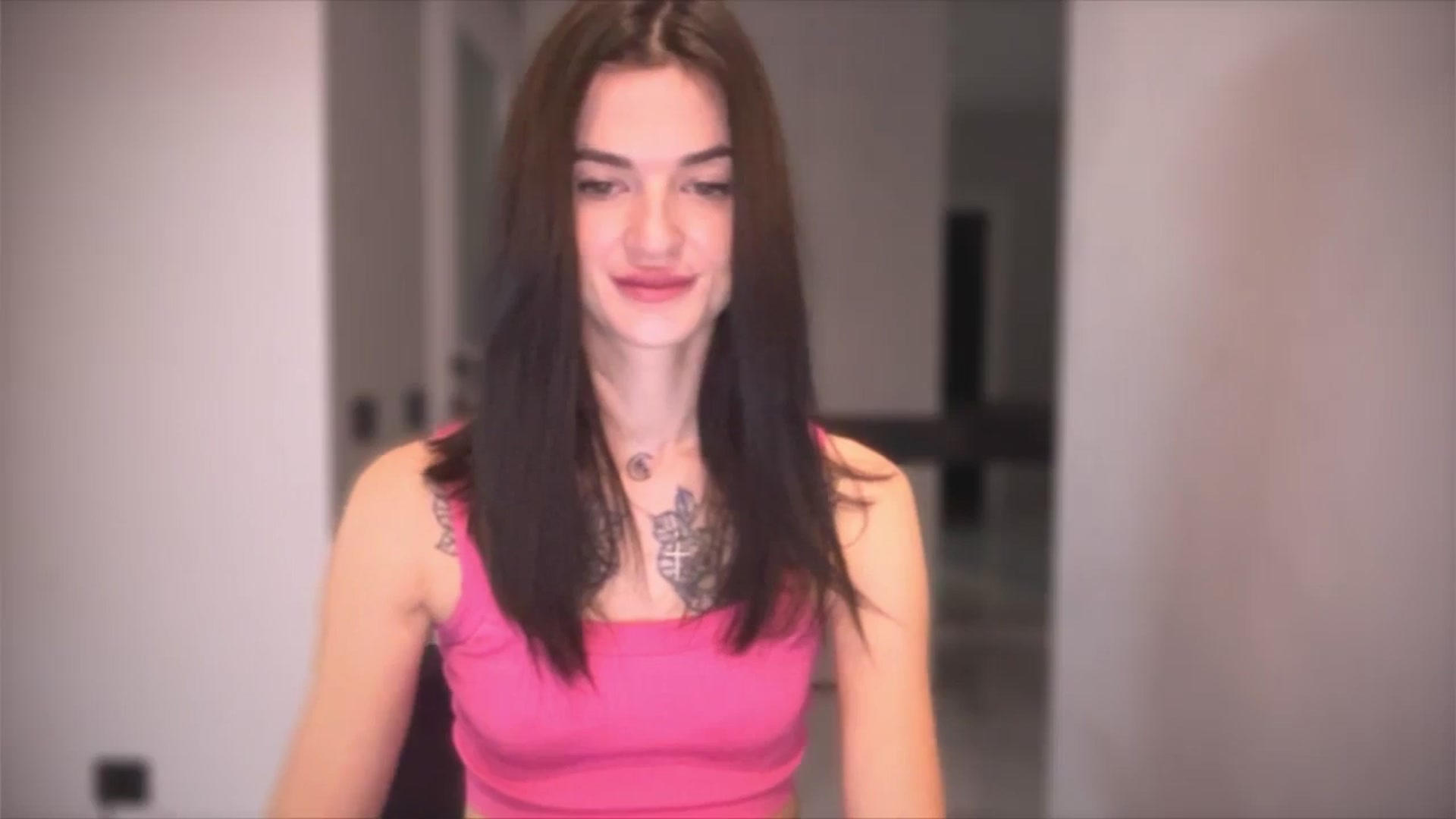 Gallery image thumbnail from Scarlet_flo's myfreecams stream on, 11/23/2024, 19:21 image 13 of 20