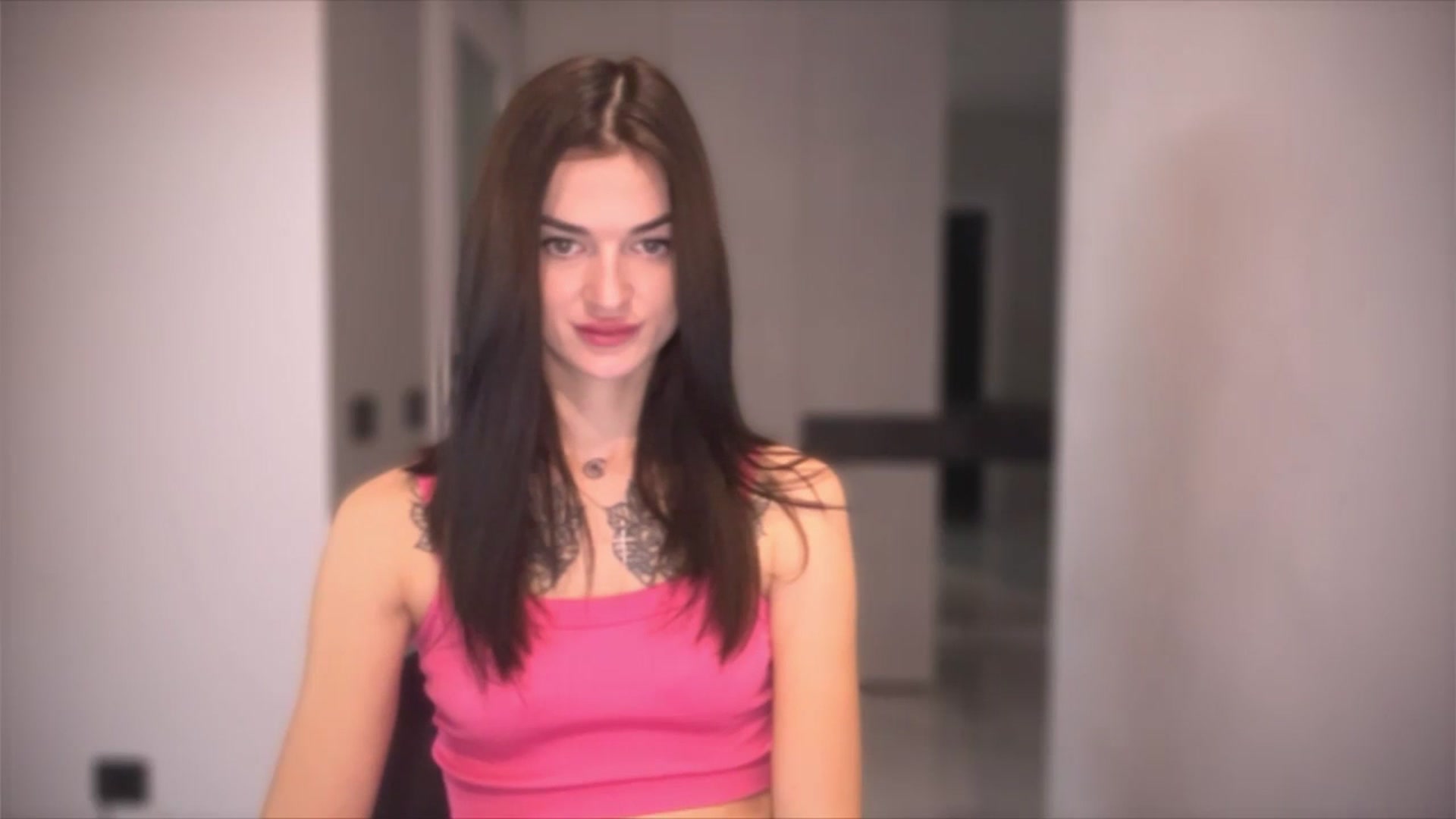 Gallery image thumbnail from Scarlet_flo's myfreecams stream on, 11/23/2024, 19:21 image 18 of 20
