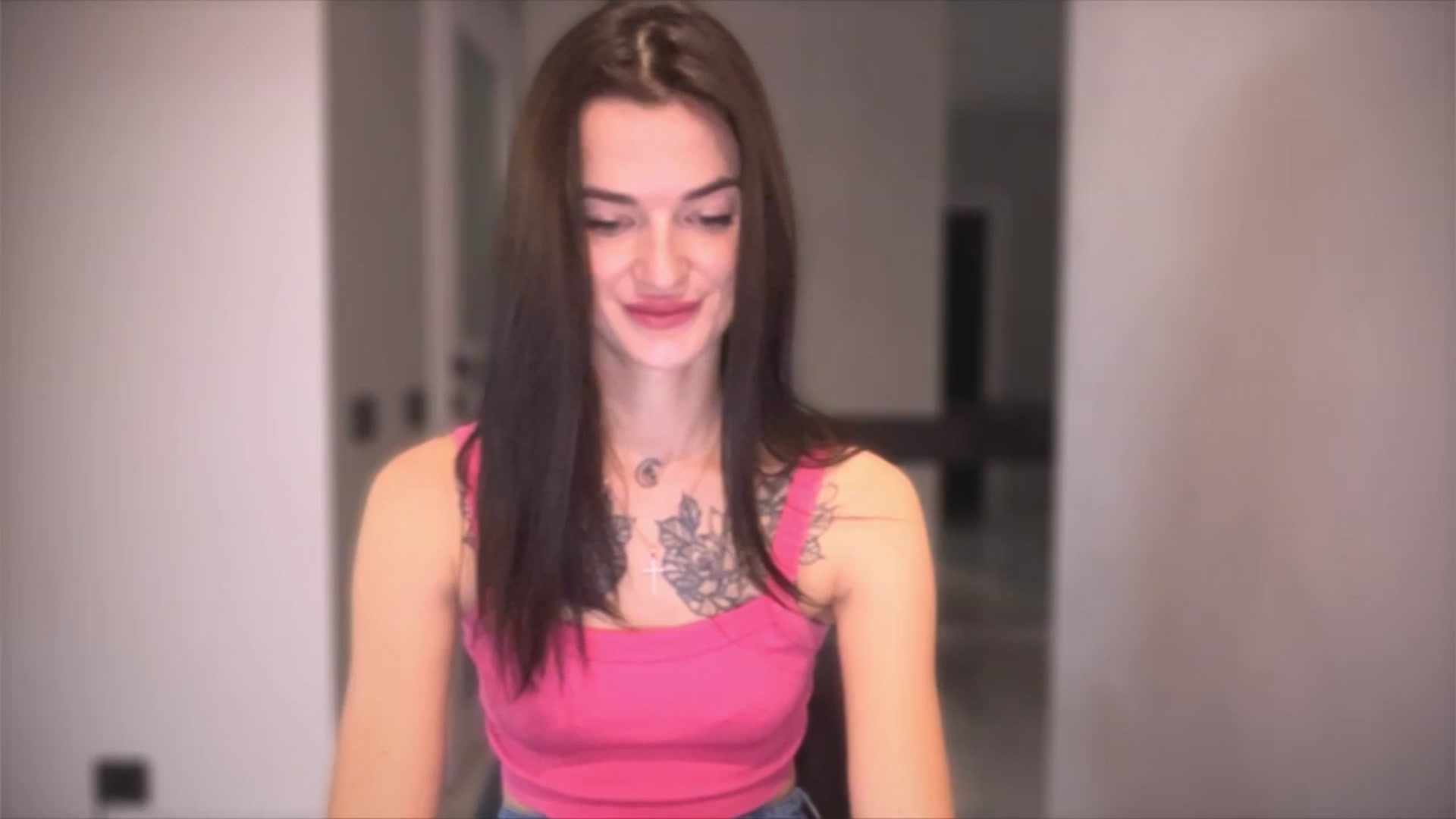 Gallery image thumbnail from Scarlet_flo's myfreecams stream on, 11/23/2024, 19:21 image 1 of 20