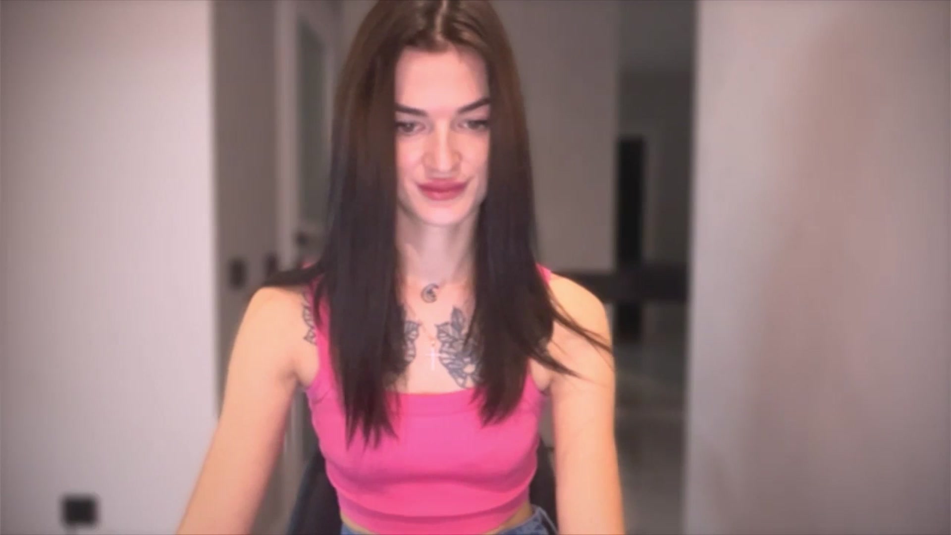 Gallery image thumbnail from Scarlet_flo's myfreecams stream on, 11/23/2024, 19:21 image 11 of 20