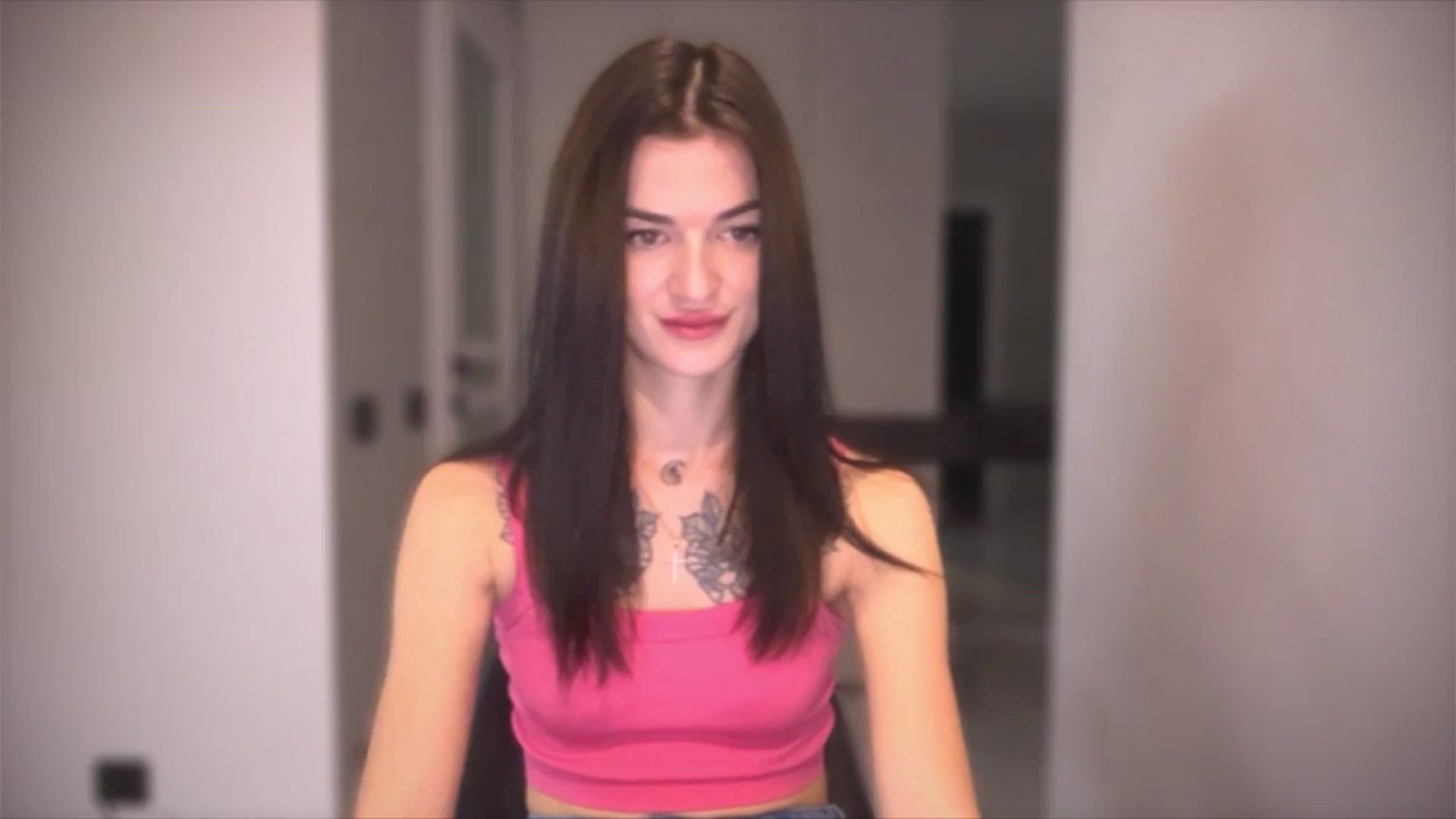 Gallery image thumbnail from Scarlet_flo's myfreecams stream on, 11/23/2024, 19:21 image 10 of 20
