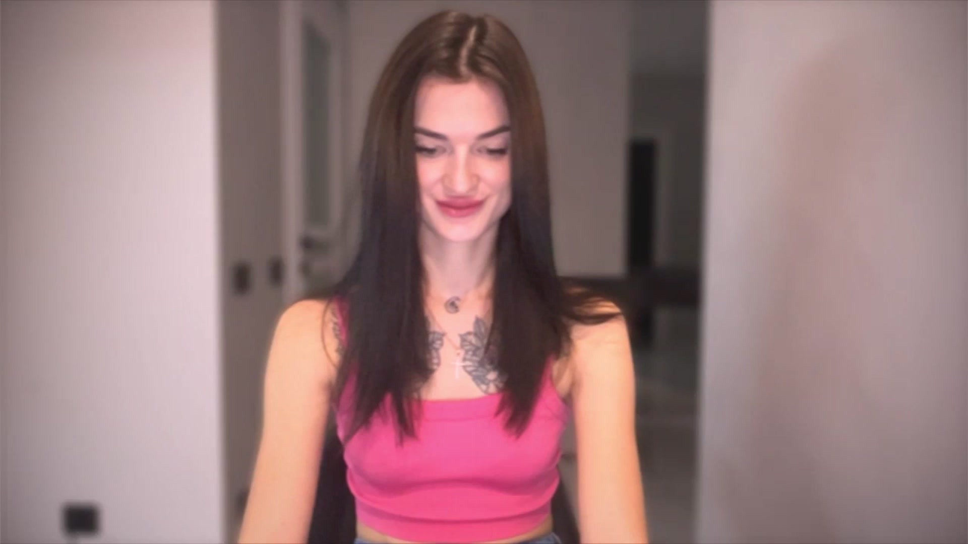 Gallery image thumbnail from Scarlet_flo's myfreecams stream on, 11/23/2024, 19:21 image 7 of 20
