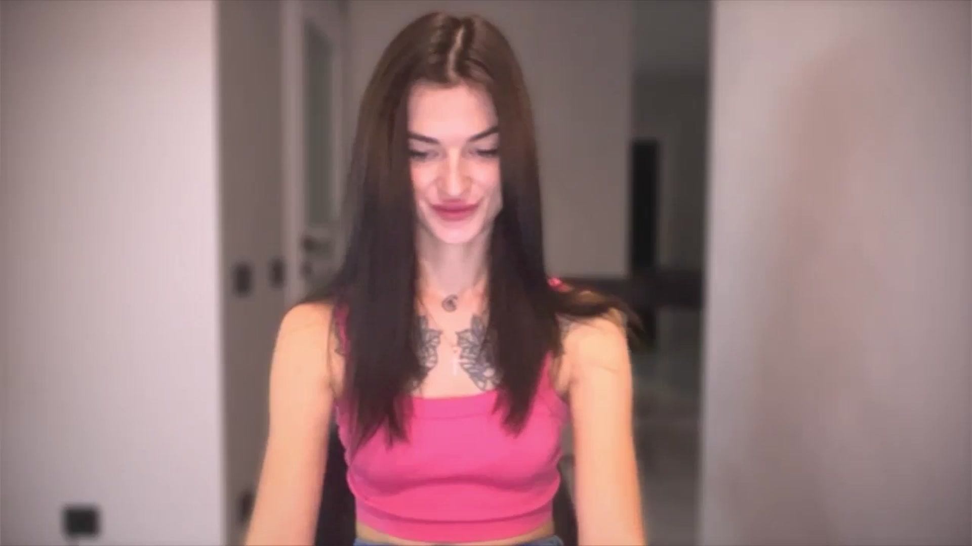 Gallery image thumbnail from Scarlet_flo's myfreecams stream on, 11/23/2024, 19:21 image 8 of 20