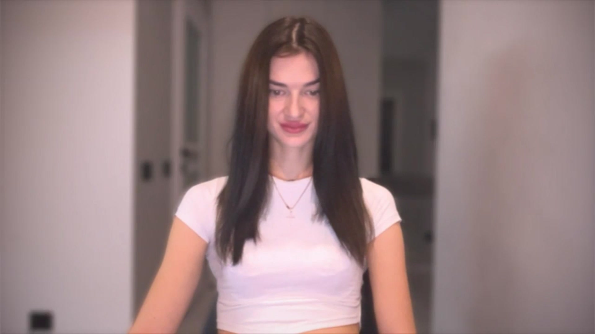 Gallery image thumbnail from Scarlet_flo's myfreecams stream on, 11/25/2024, 18:05 image 20 of 20