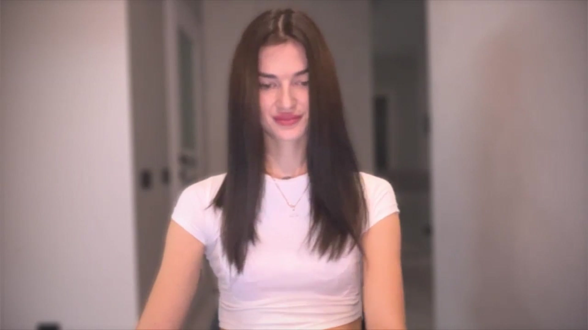 Gallery image thumbnail from Scarlet_flo's myfreecams stream on, 11/25/2024, 18:05 image 2 of 20