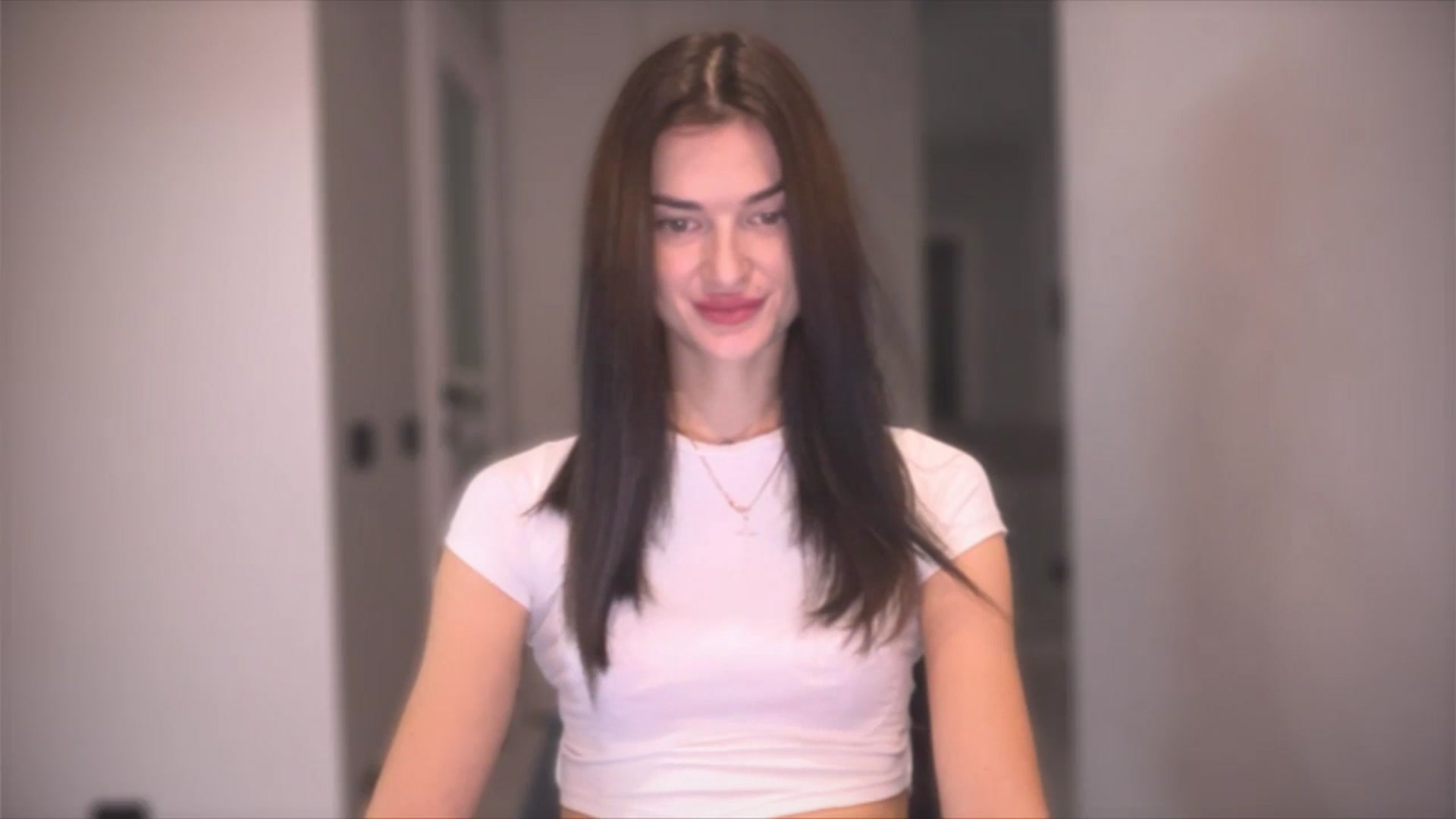 Gallery image thumbnail from Scarlet_flo's myfreecams stream on, 11/25/2024, 18:05 image 6 of 20