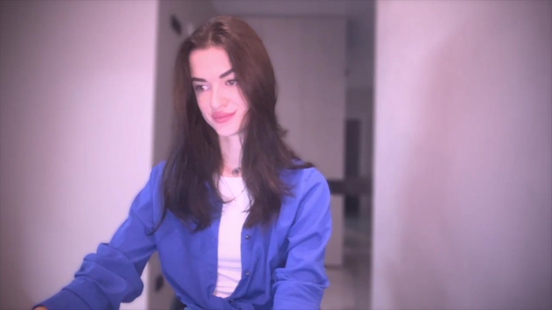Gallery image thumbnail from Scarlet_flo's myfreecams stream on, 11/27/2024, 16:39 image 17 of 20