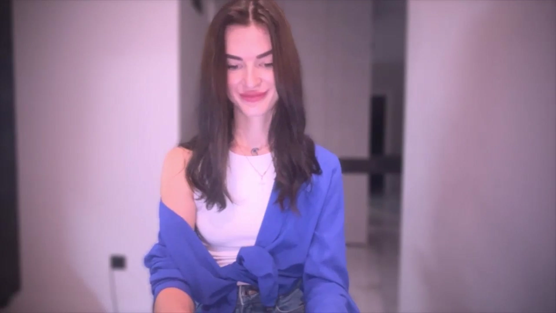 Gallery image thumbnail from Scarlet_flo's myfreecams stream on, 11/27/2024, 18:35 image 16 of 20