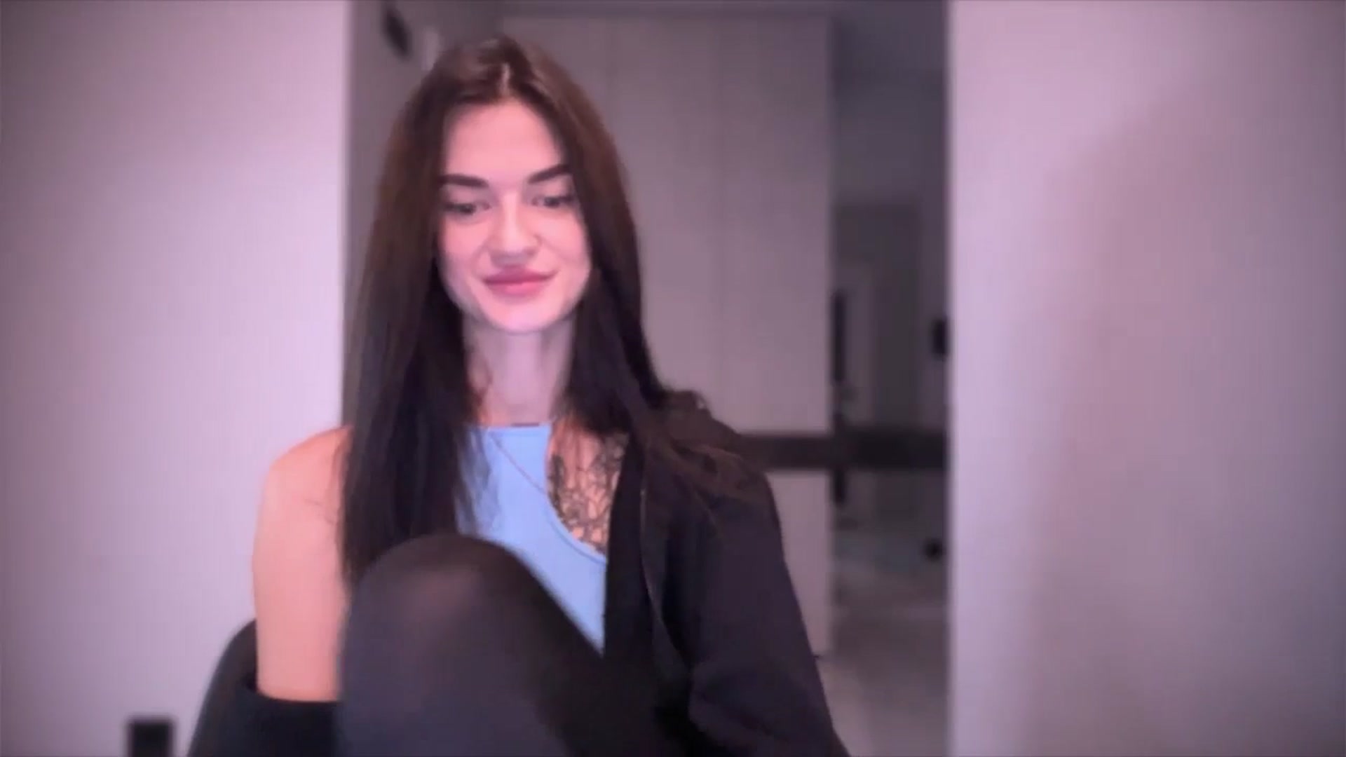 Gallery image thumbnail from Scarlet_flo's myfreecams stream on, 11/28/2024, 22:52 image 17 of 20