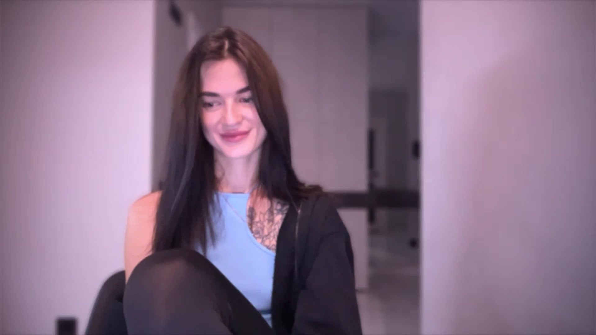 Gallery image thumbnail from Scarlet_flo's myfreecams stream on, 11/28/2024, 22:52 image 19 of 20