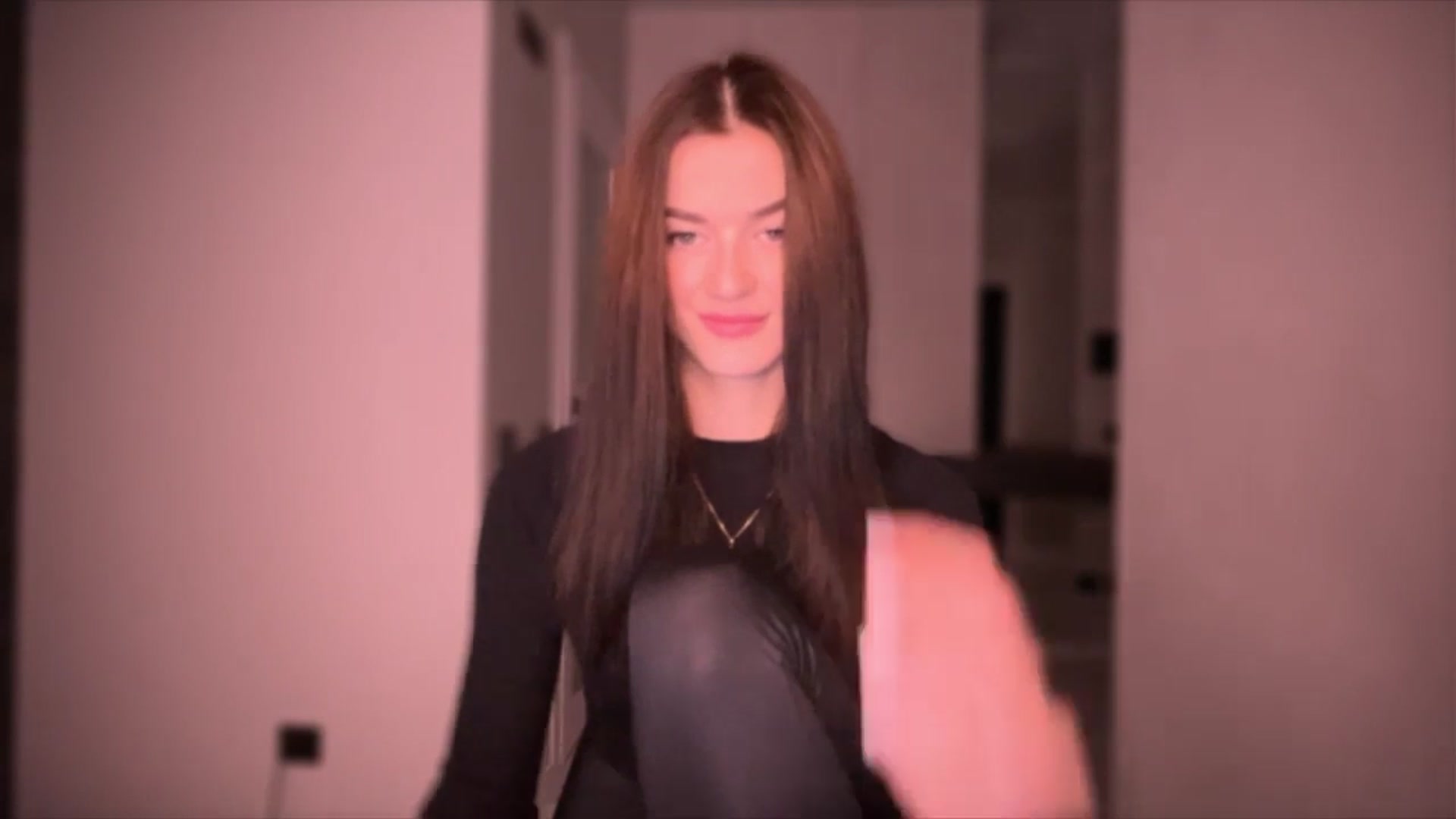 Gallery image thumbnail from Scarlet_flo's myfreecams stream on, 11/30/2024, 19:37 image 17 of 20