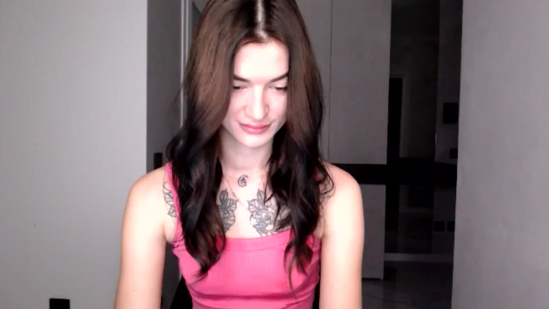 Gallery image thumbnail from Scarlet_flo's myfreecams stream on, 12/03/2024, 15:12 image 12 of 20