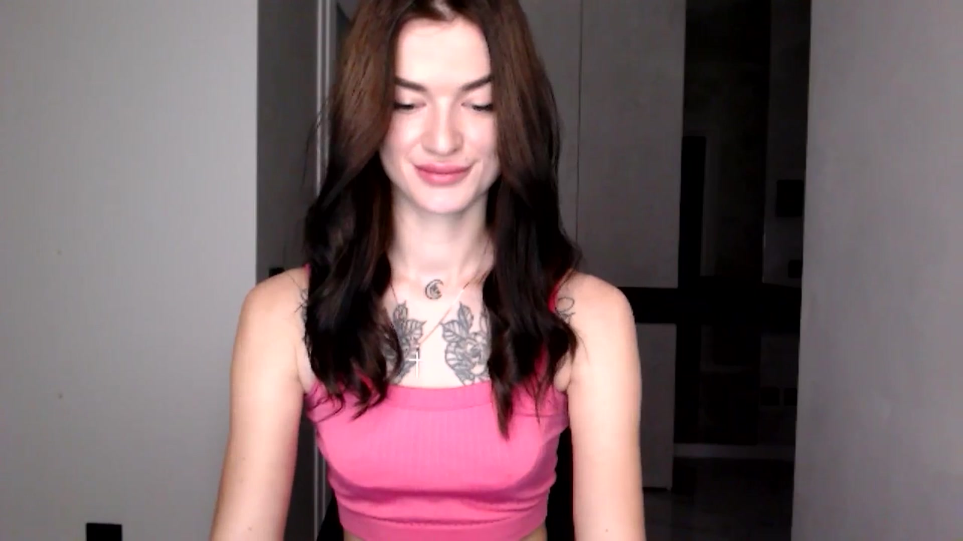 Gallery image thumbnail from Scarlet_flo's myfreecams stream on, 12/03/2024, 15:12 image 6 of 20