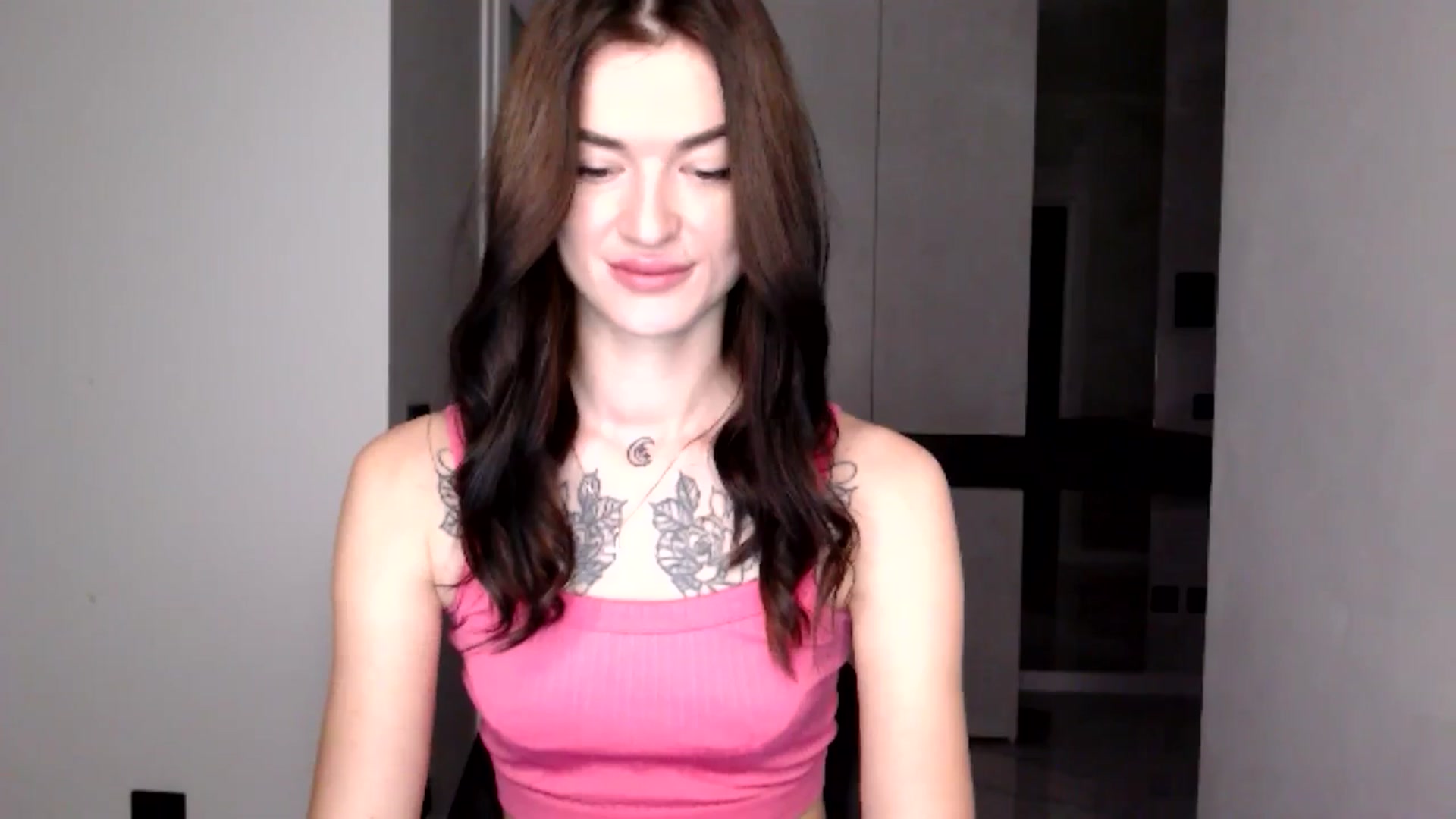 Gallery image thumbnail from Scarlet_flo's myfreecams stream on, 12/03/2024, 15:12 image 11 of 20