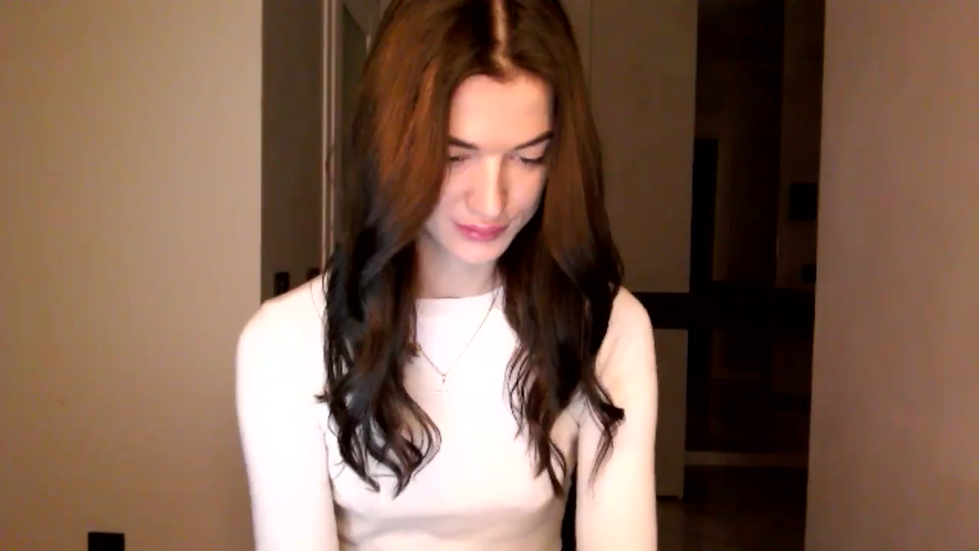 Gallery image thumbnail from Scarlet_flo's myfreecams stream on, 12/03/2024, 15:12 image 15 of 20