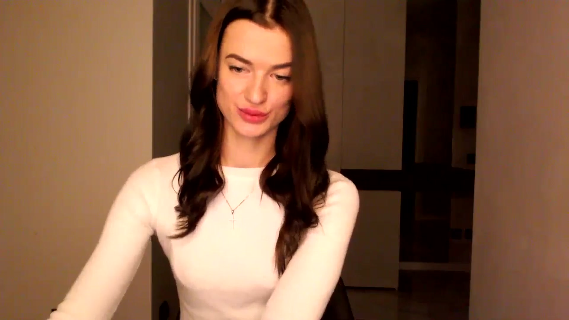 Gallery image thumbnail from Scarlet_flo's myfreecams stream on, 12/03/2024, 16:24 image 2 of 20