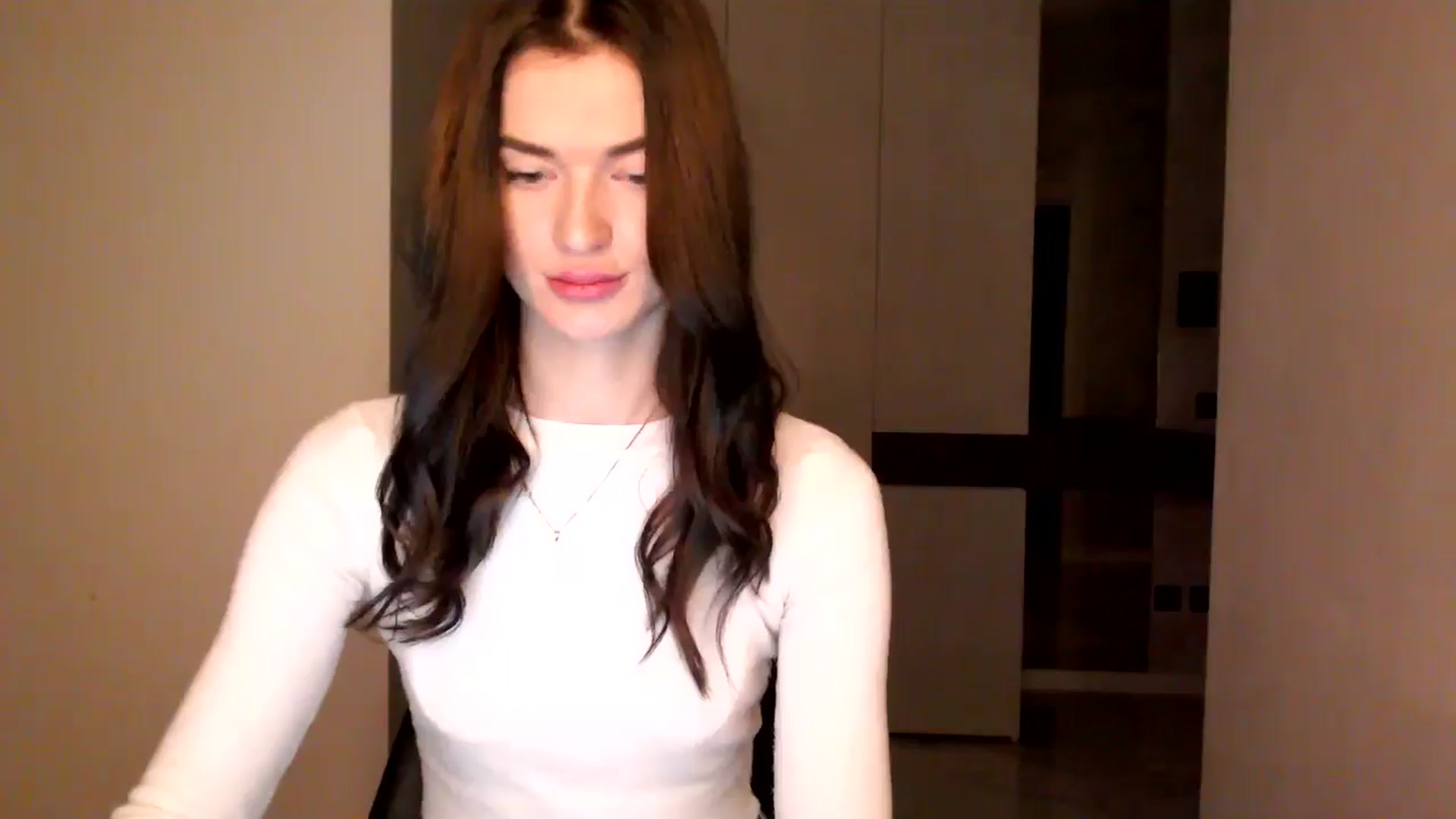 Gallery image thumbnail from Scarlet_flo's myfreecams stream on, 12/03/2024, 16:24 image 19 of 20