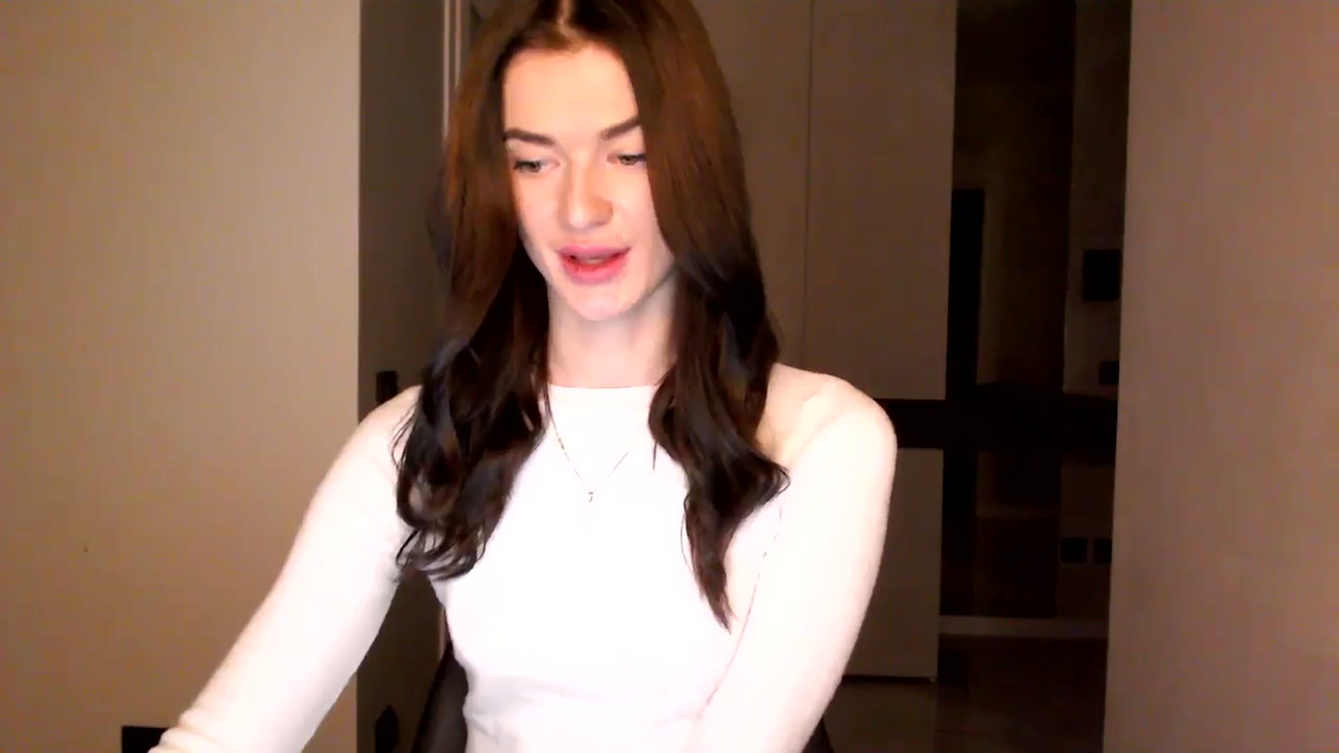 Gallery image thumbnail from Scarlet_flo's myfreecams stream on, 12/03/2024, 16:24 image 10 of 20
