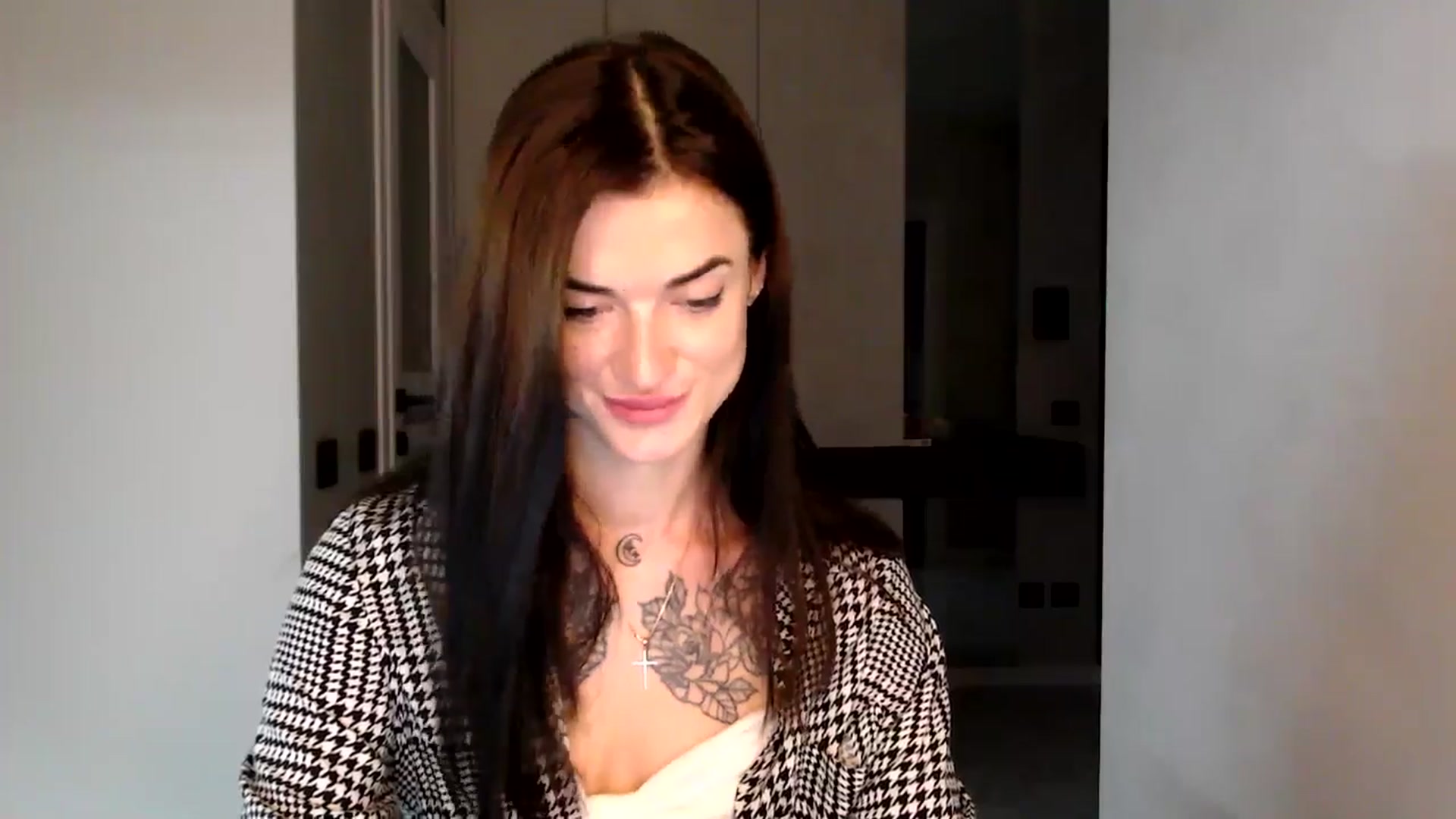 Gallery image thumbnail from Scarlet_flo's myfreecams stream on, 12/05/2024, 12:41 image 20 of 20