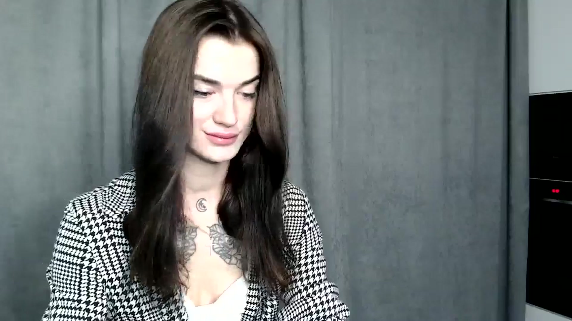 Gallery image thumbnail from Scarlet_flo's myfreecams stream on, 12/05/2024, 14:34 image 20 of 20