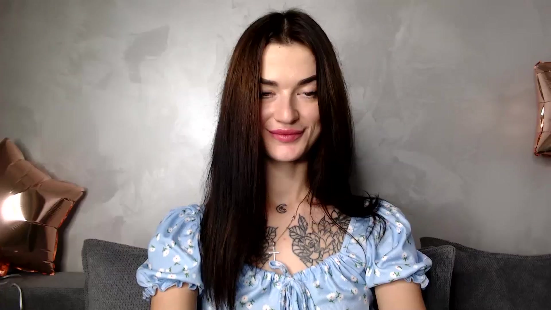 Gallery image thumbnail from Scarlet_flo's myfreecams stream on, 12/08/2024, 15:36 image 17 of 20