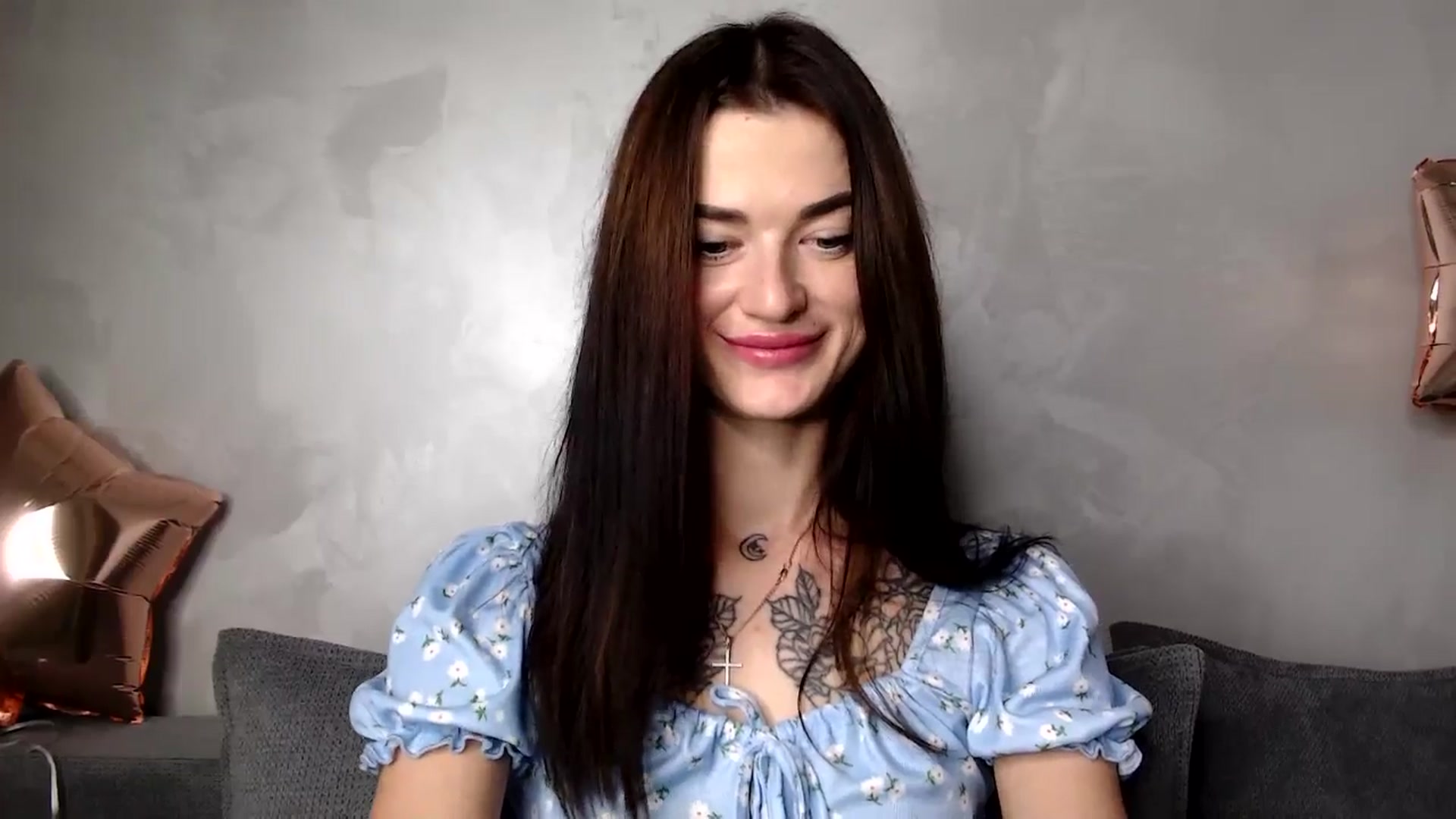 Gallery image thumbnail from Scarlet_flo's myfreecams stream on, 12/08/2024, 15:36 image 14 of 20