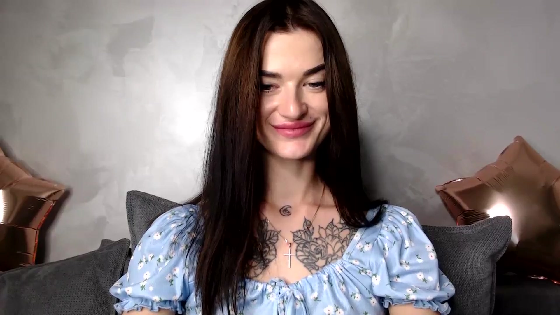 Gallery image thumbnail from Scarlet_flo's myfreecams stream on, 12/08/2024, 17:33 image 19 of 20