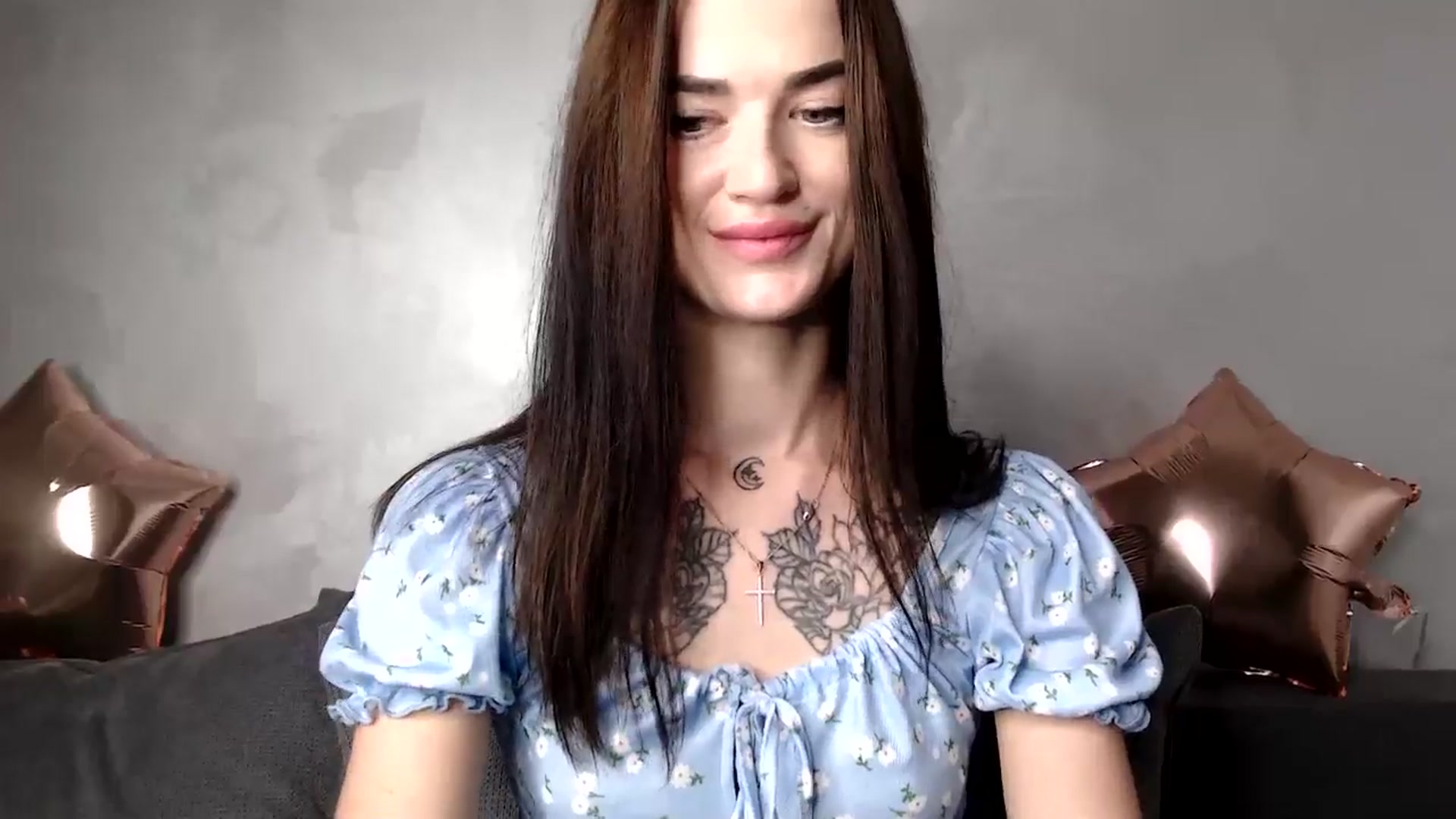 Gallery image thumbnail from Scarlet_flo's myfreecams stream on, 12/08/2024, 17:33 image 13 of 20