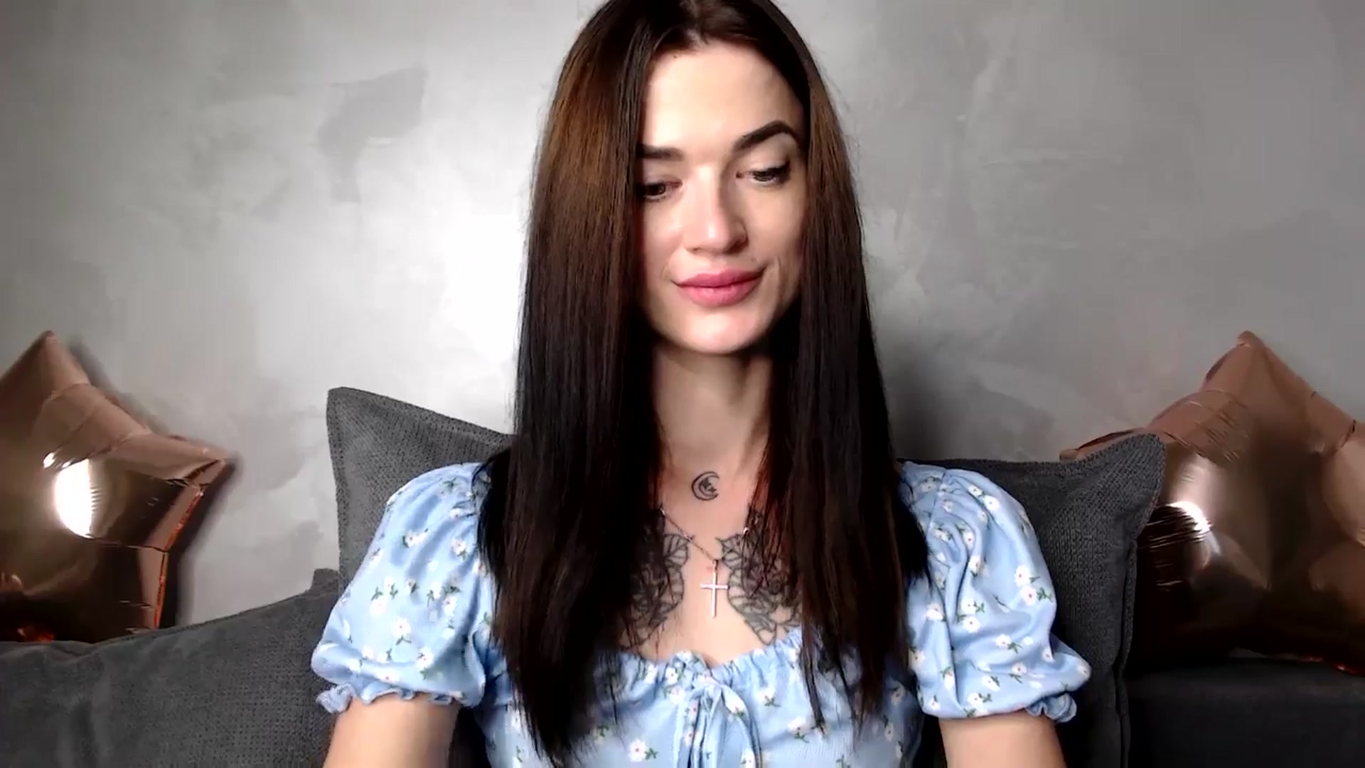 Gallery image thumbnail from Scarlet_flo's myfreecams stream on, 12/08/2024, 19:19 image 13 of 20