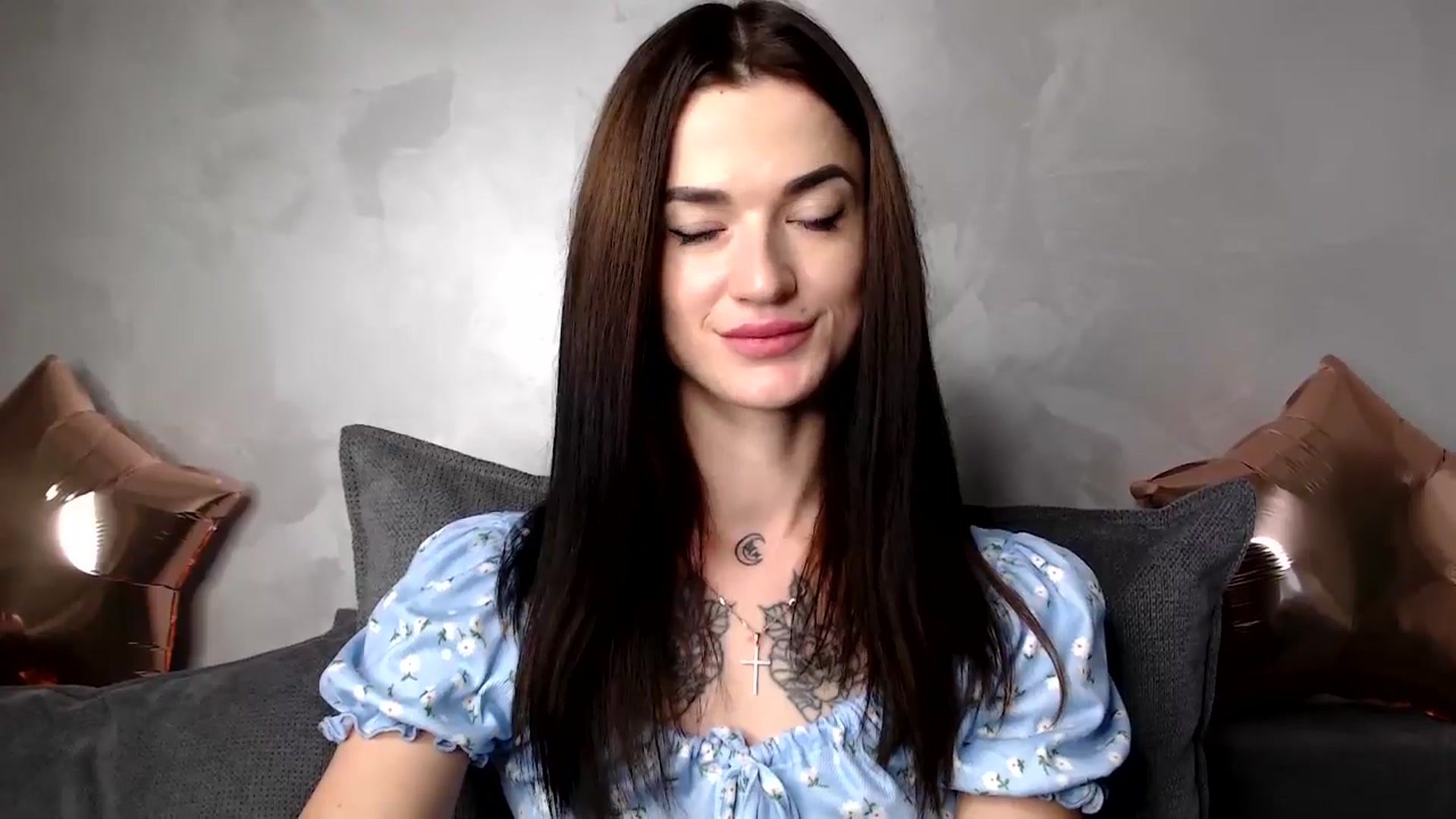 Gallery image thumbnail from Scarlet_flo's myfreecams stream on, 12/08/2024, 19:19 image 7 of 20