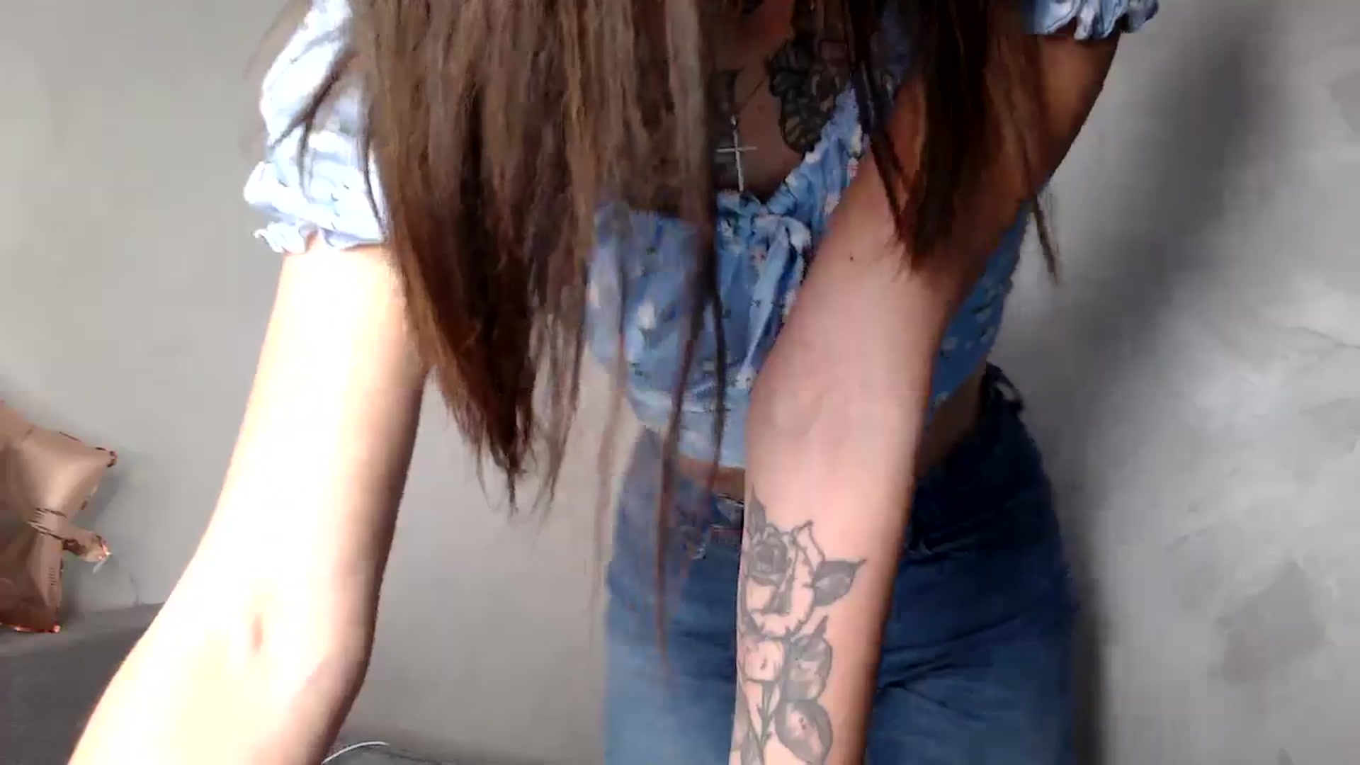 Gallery image thumbnail from Scarlet_flo's myfreecams stream on, 12/08/2024, 19:59 image 18 of 20