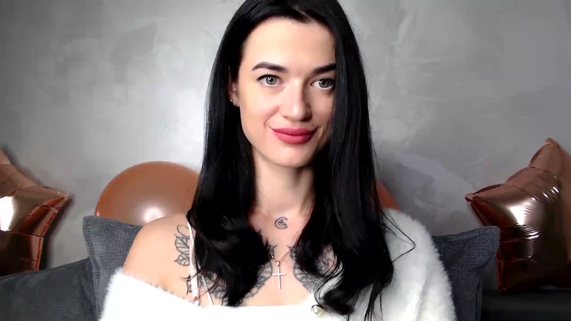 Gallery image thumbnail from Scarlet_flo's myfreecams stream on, 12/09/2024, 19:04 image 11 of 20