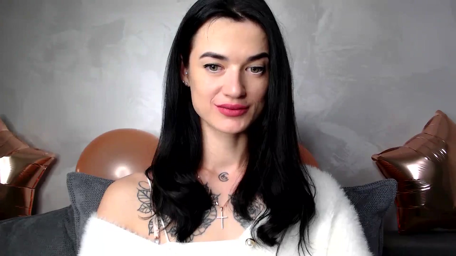 Gallery image thumbnail from Scarlet_flo's myfreecams stream on, 12/09/2024, 19:04 image 12 of 20