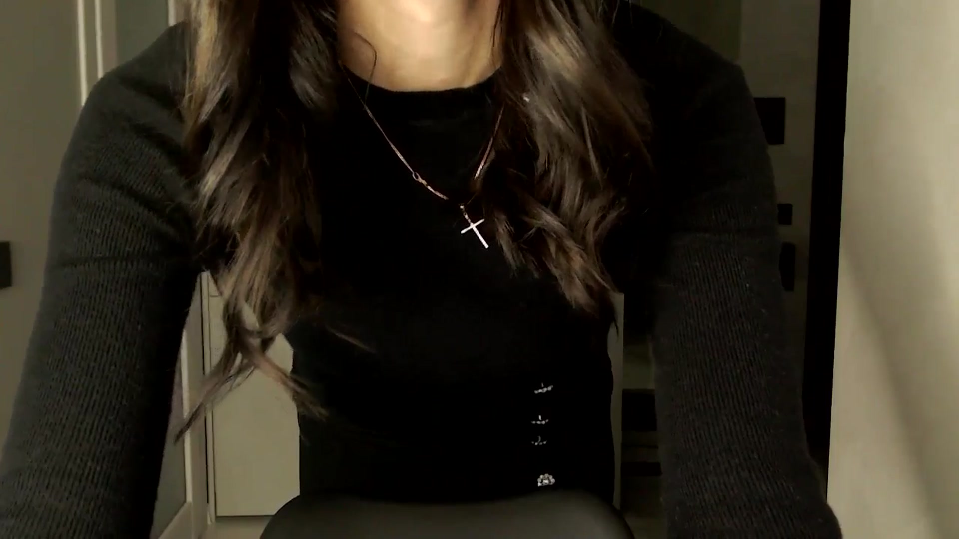 Gallery image thumbnail from Scarlet_flo's myfreecams stream on, 12/23/2024, 17:30 image 8 of 20
