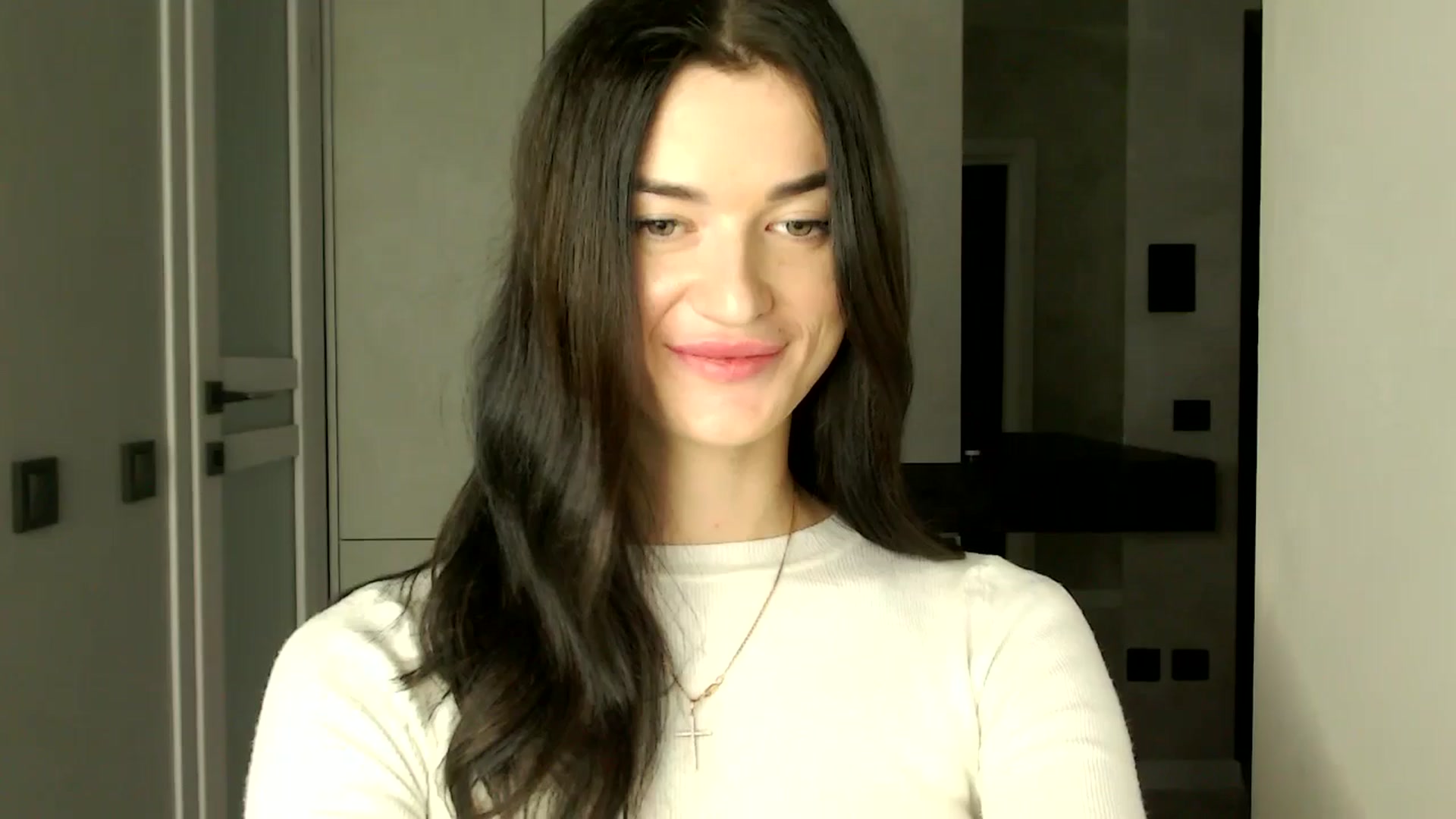 Gallery image thumbnail from Scarlet_flo's myfreecams stream on, 12/24/2024, 14:59 image 18 of 20